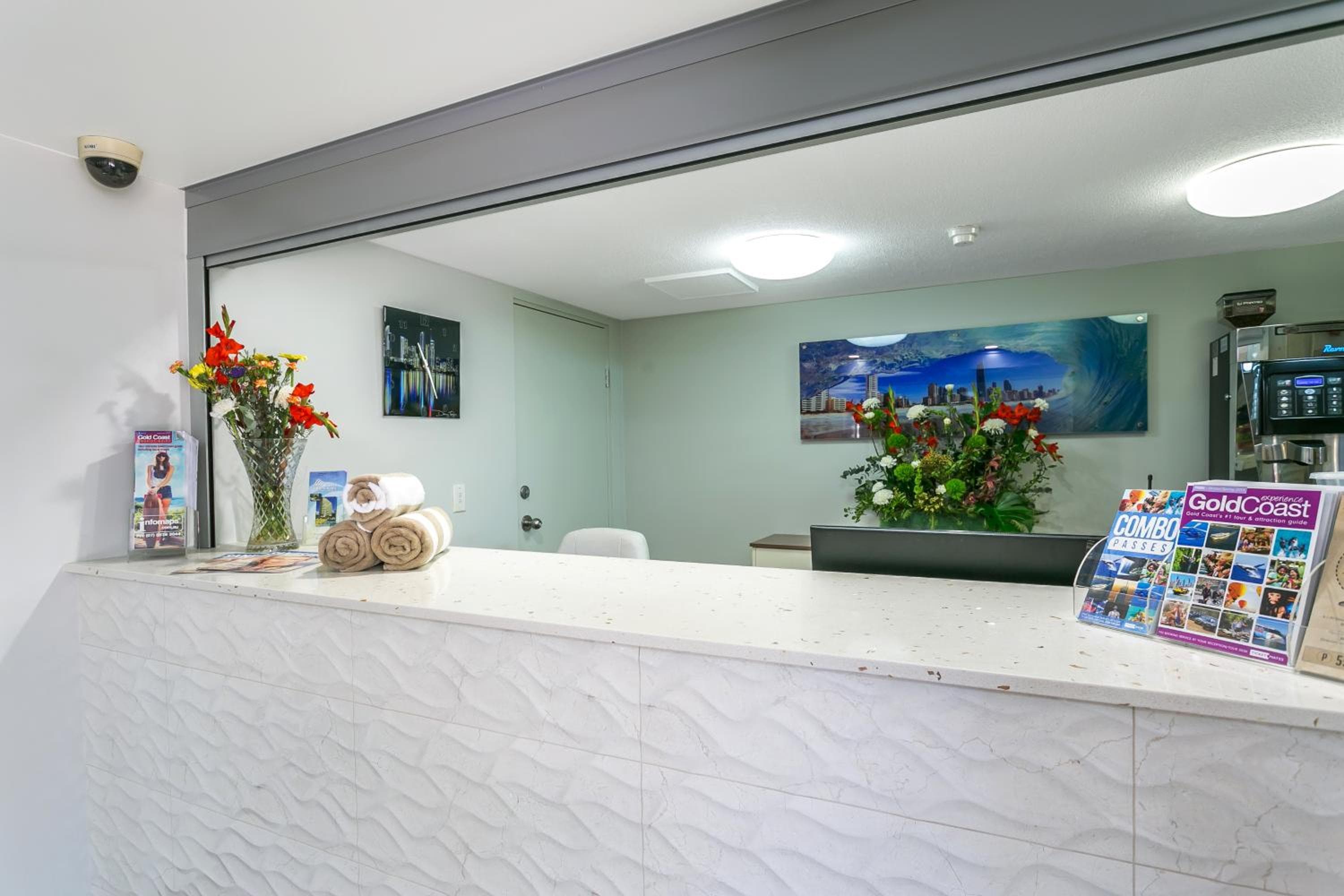 Surfers Beachside Holiday Apartments, Gold Coast, photo 4