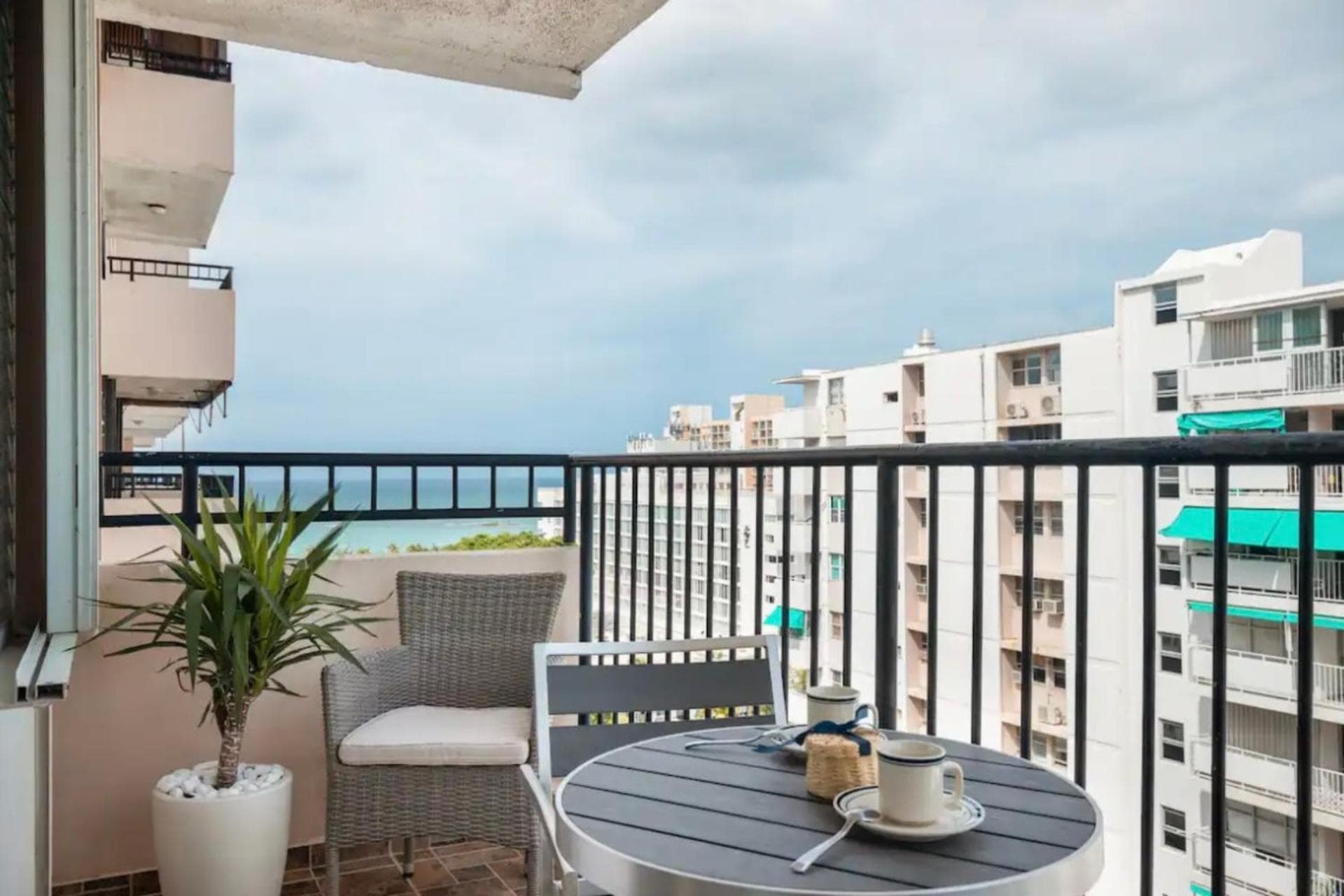 Apartamento con vistas al mar Isla Verde Puerto Rico, San Juan