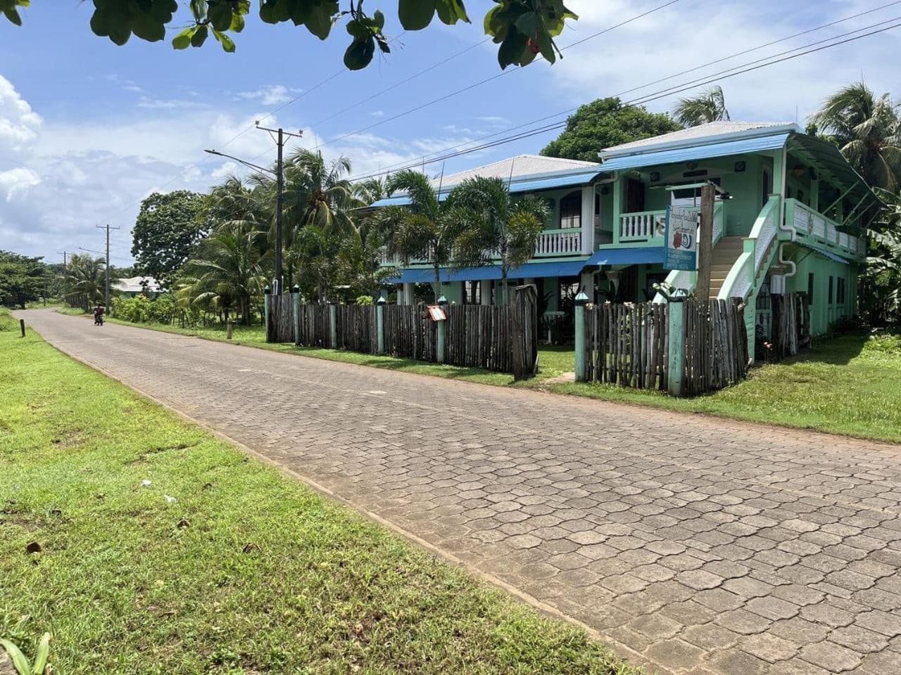 Hospedaje Rosa Del Mar & Sweets Cafe, Big Corn Island, photo 3