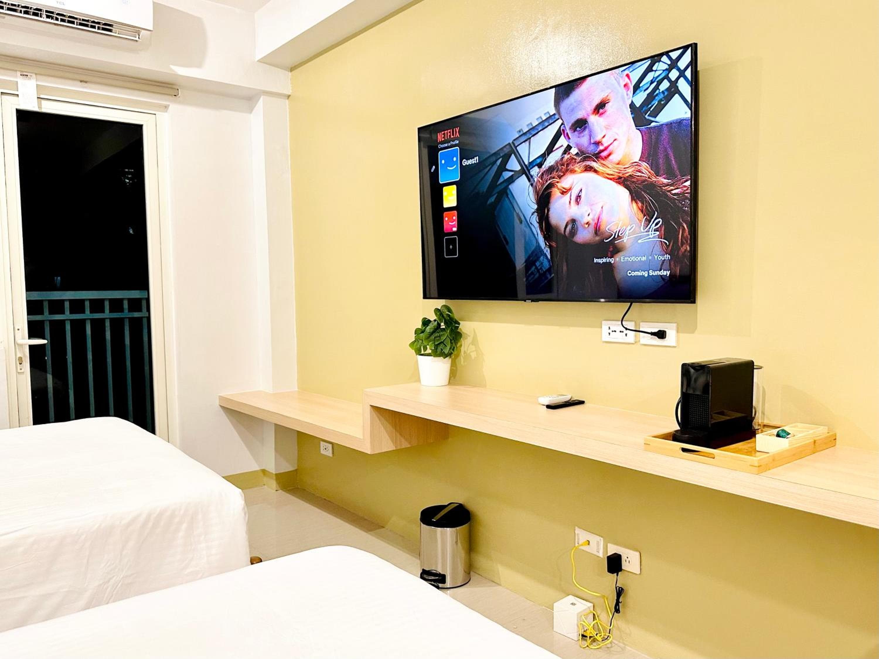 Shore Residences by Premier Suites, Manila, photo 3