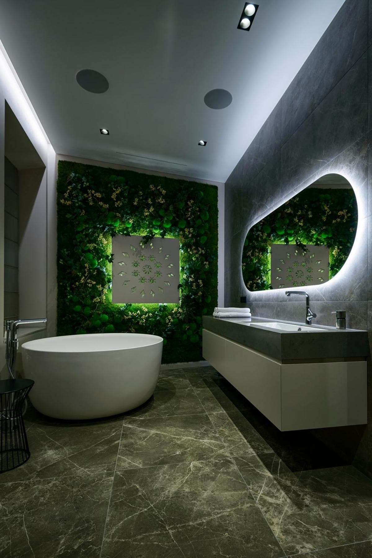 Luxury Smart Home Apartment in Vilnius Old Town, Sleep on Hästens, Vilnius, photo 5