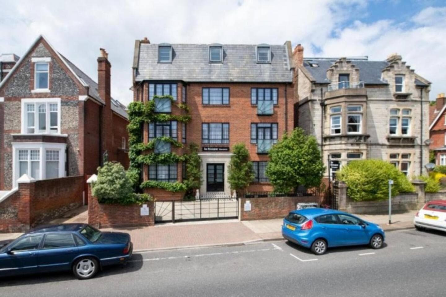 Ferryman Studio Apartments, Portsmouth