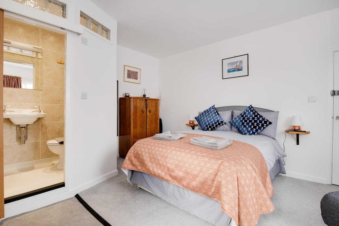 Ferryman Studio Apartments, Portsmouth, photo 4