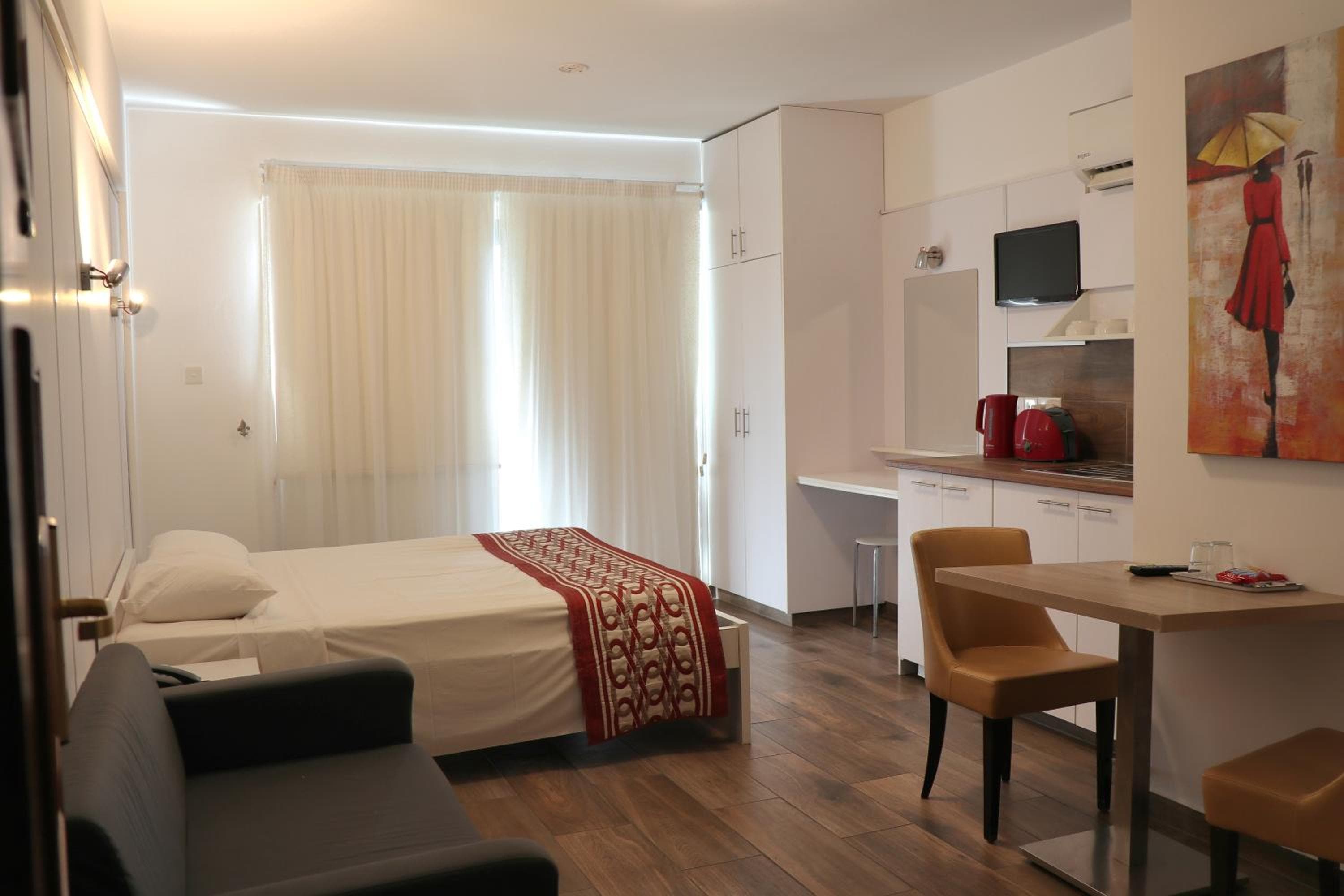 Layiotis Hotel, Larnaka, photo 2
