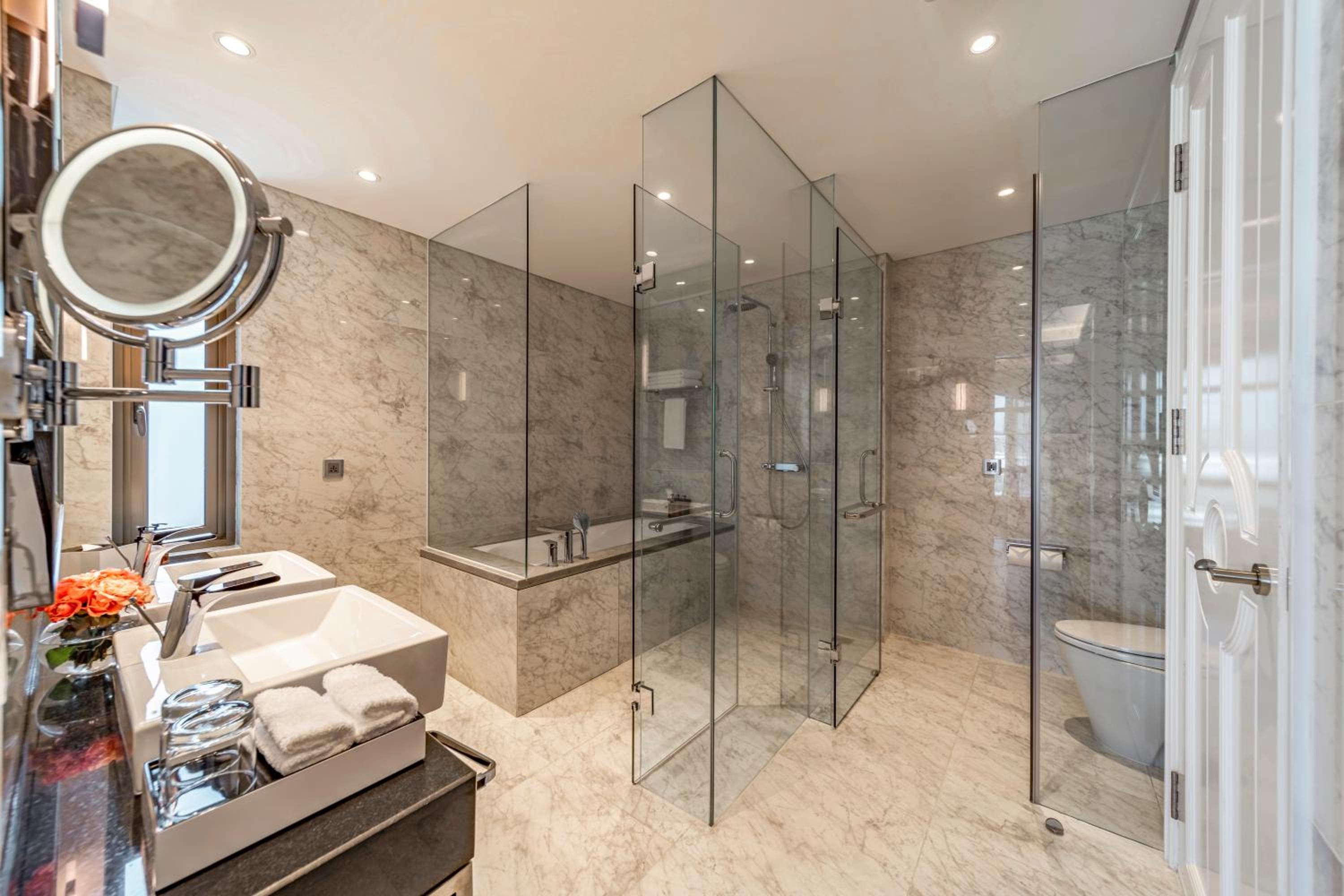 Sherwood Suites, Ho Chi Minh City, photo 6