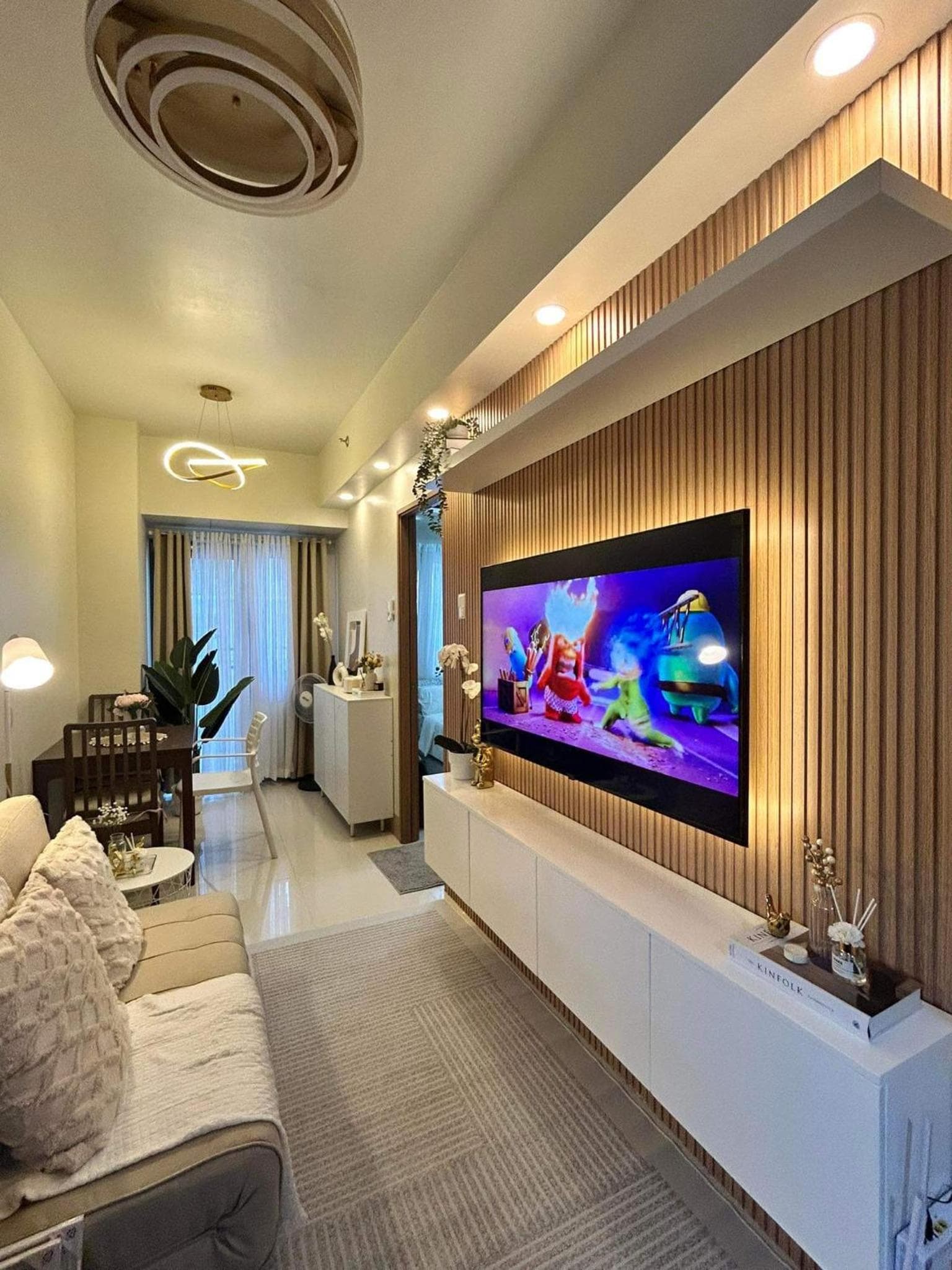 The 3rd Staycation Near MOA, Airport, with FREE WIFI, Netflix, Manila