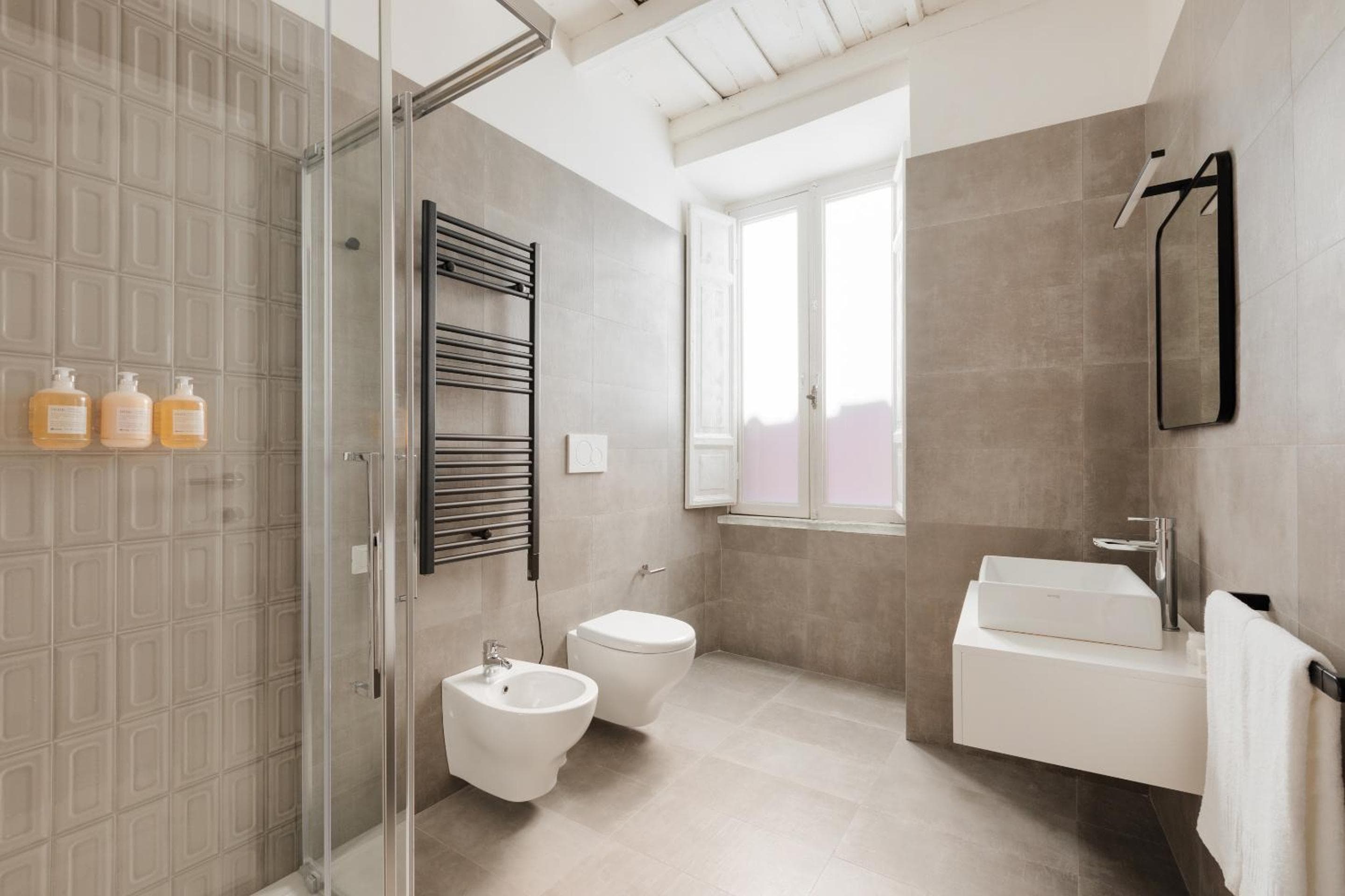 Palazzo Taverna Apartments, Rome, photo 2