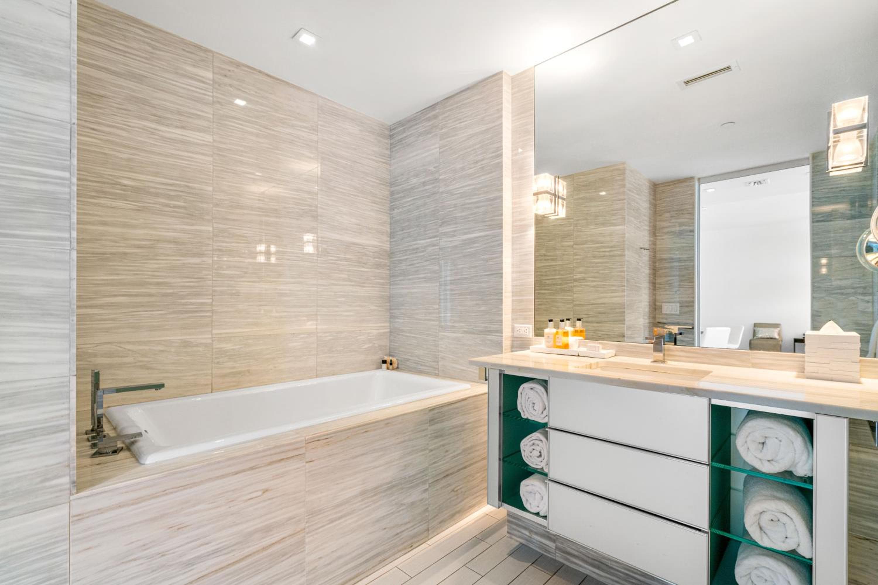 Ocean View Residence at South Beach -1114, Miami Beach, photo 6