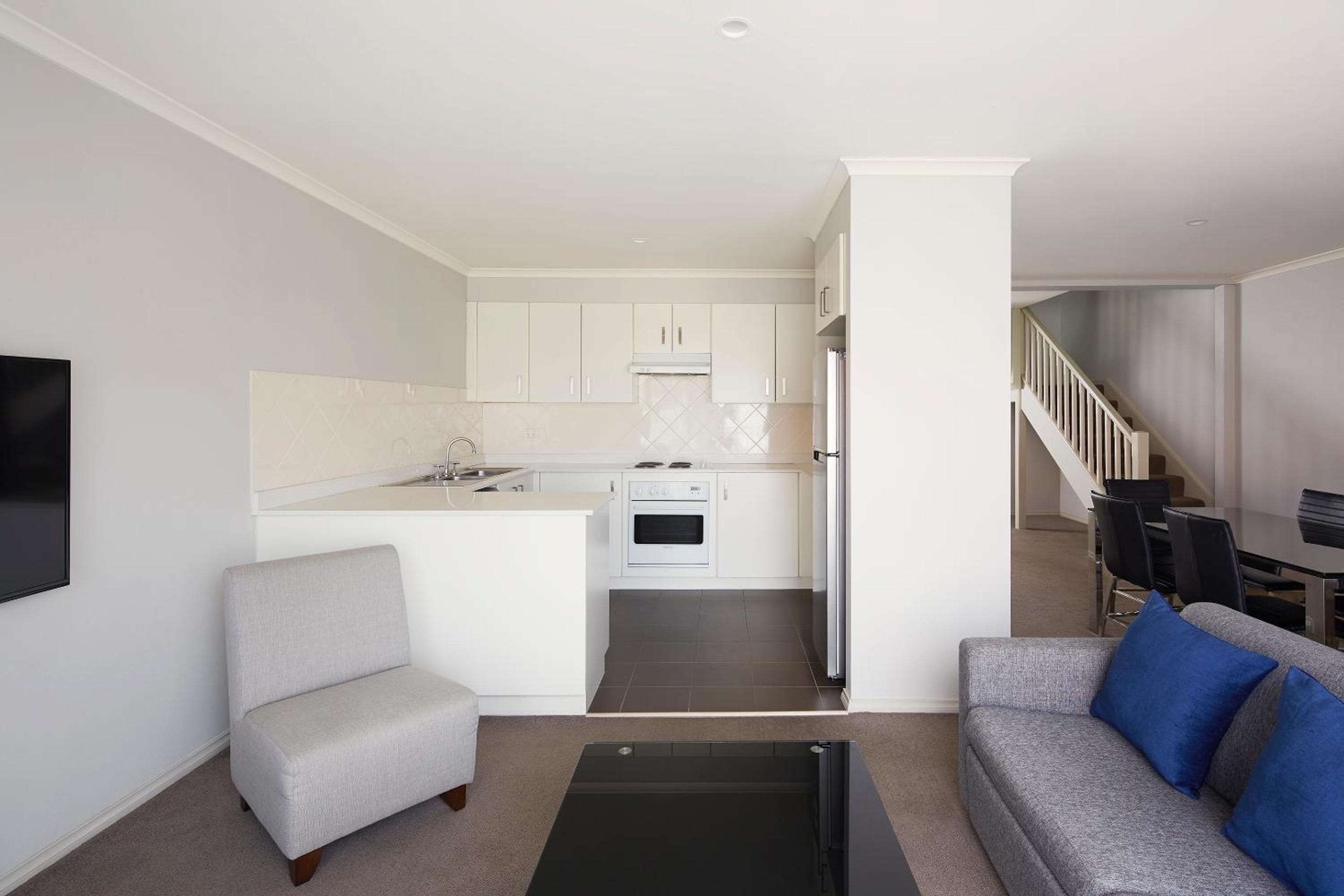 Pinnacle Apartments, Canberra, photo 3