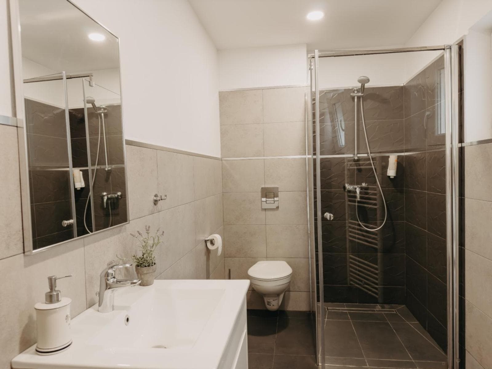 Marcos Apartments Victoriei - self check-in, Reşiţa, photo 6