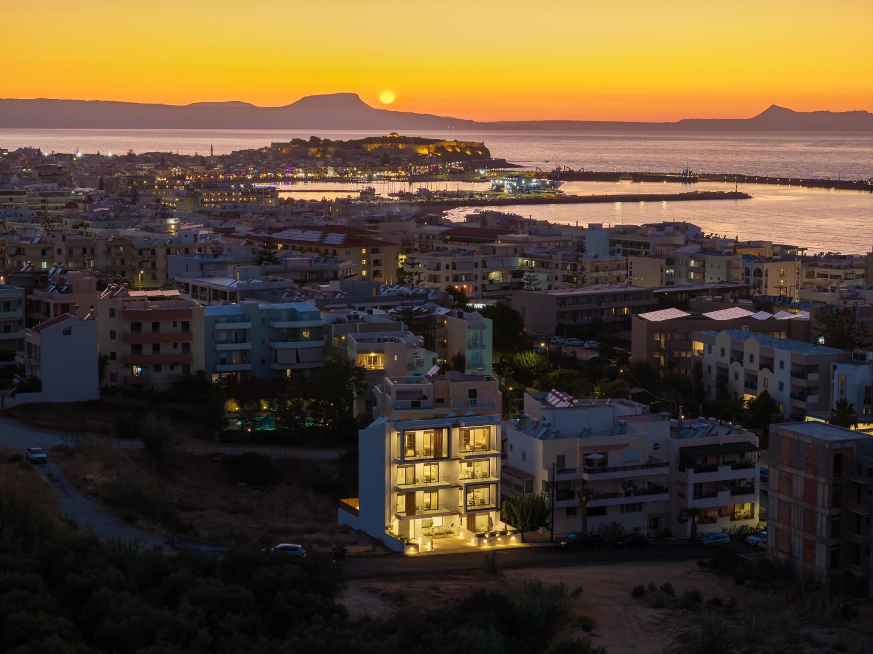 LIRIUM luxury suites, Rethymno Town