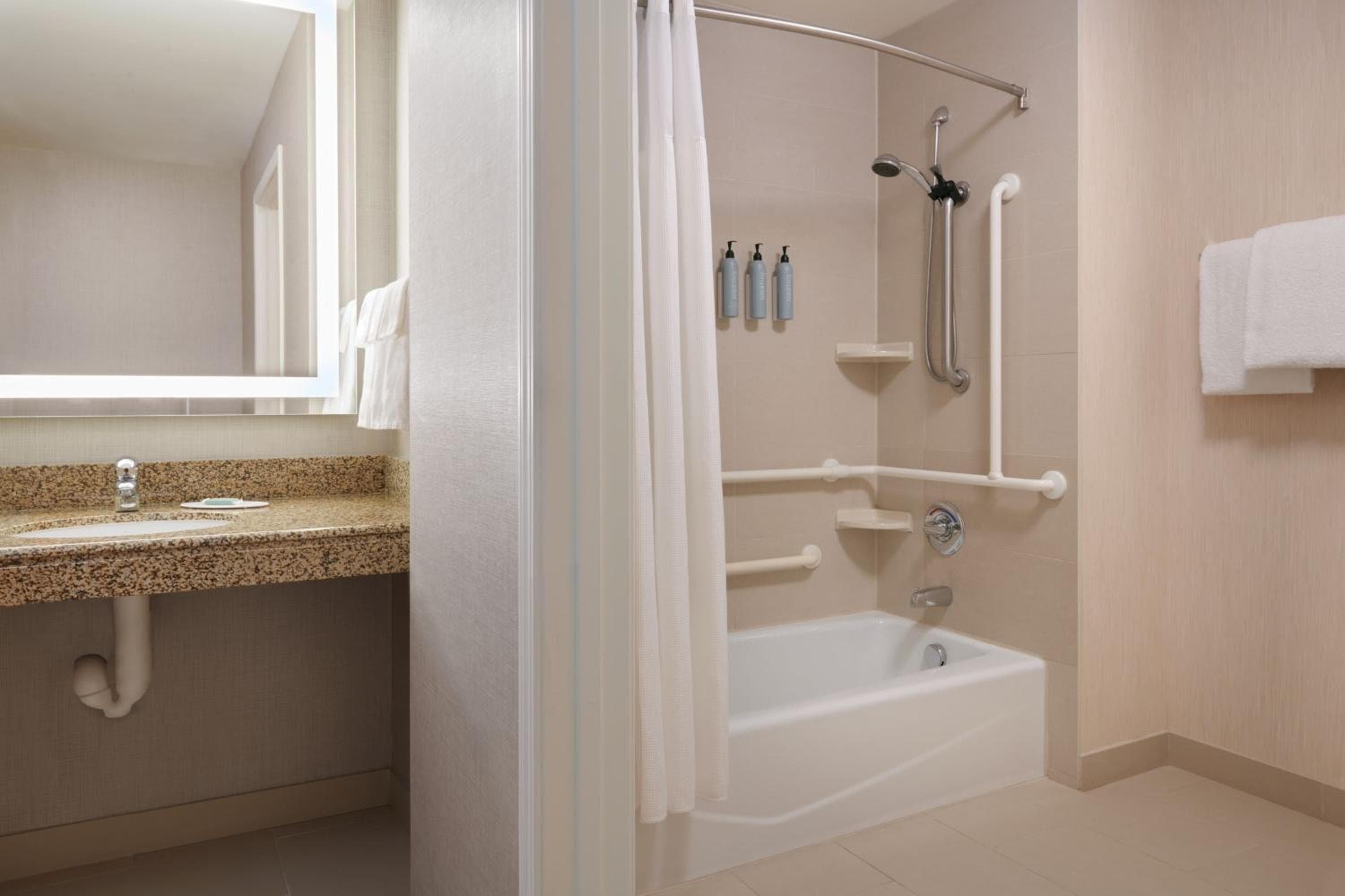 Residence Inn by Marriott Calgary Airport, Calgary, photo 6