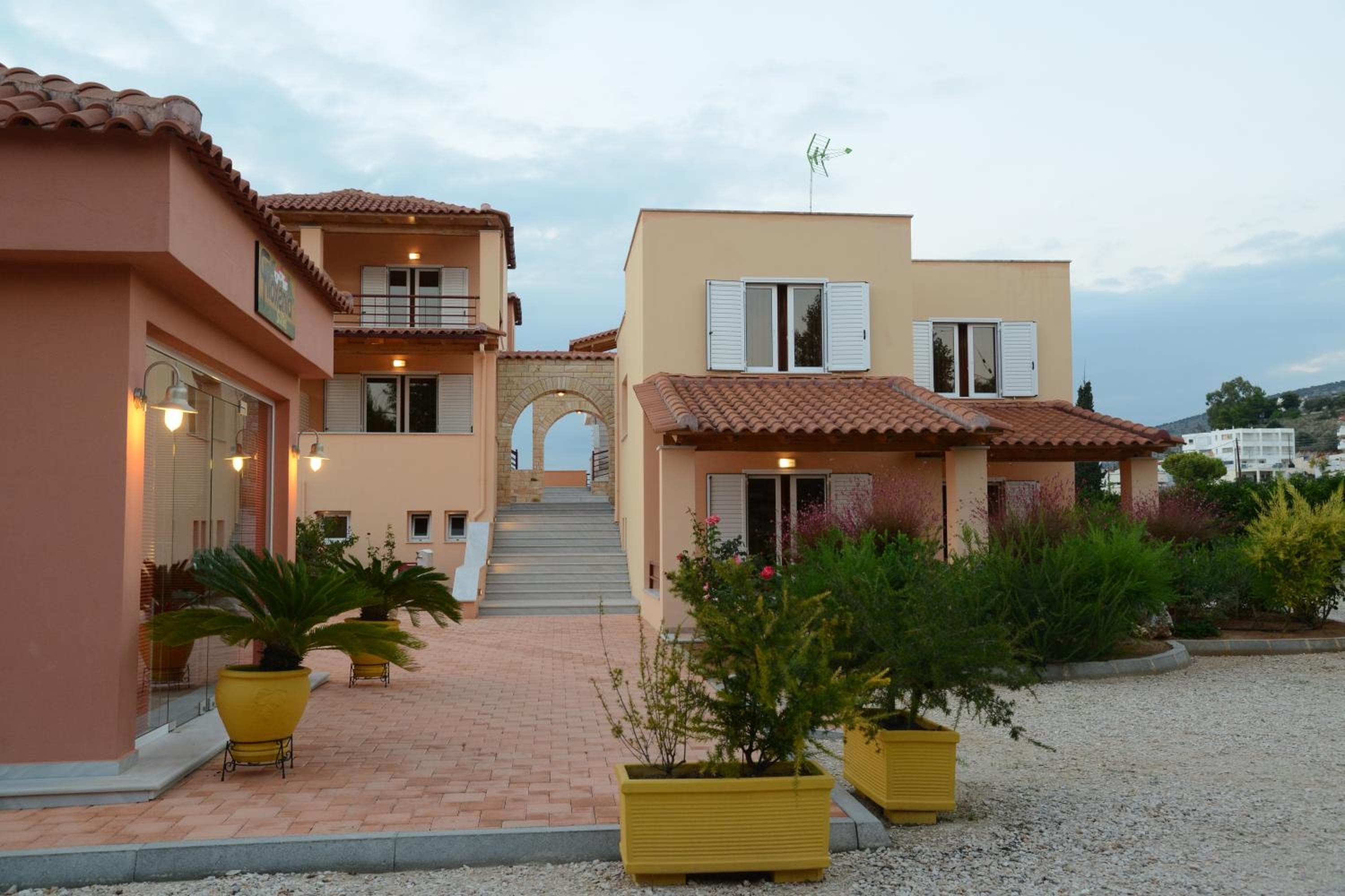 Maria's Filoxenia Suites, Dhrepanon, photo 6