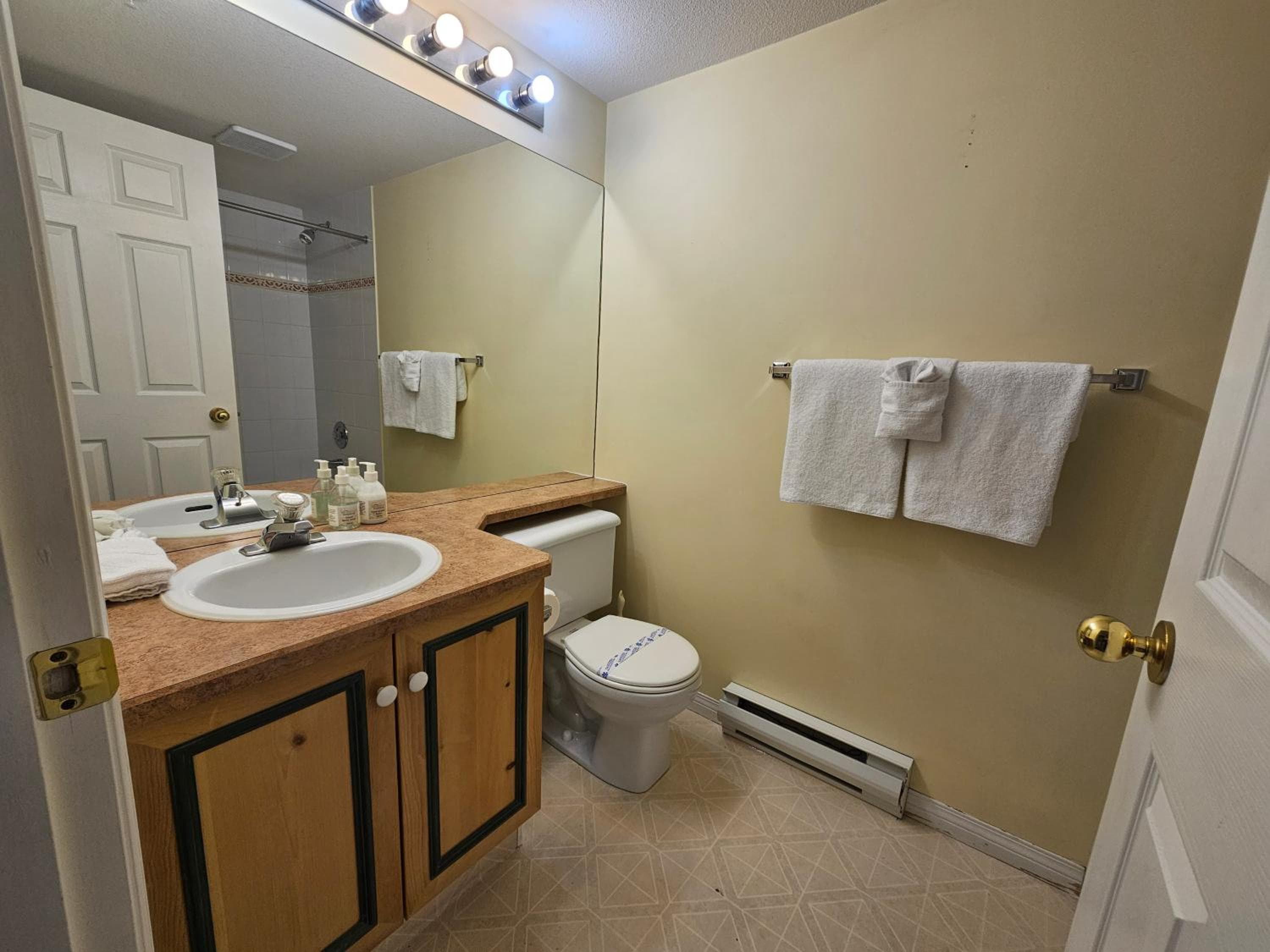 Borgata Lodge Resort, Kelowna, photo 3