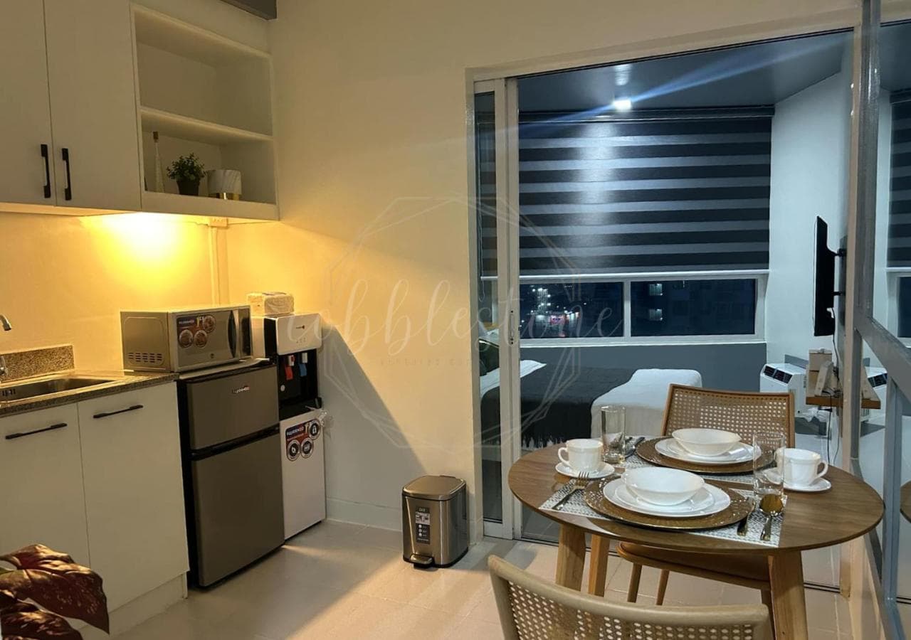 Cobblestone Properties - SM Mezza 1 Residences, Manila, photo 6