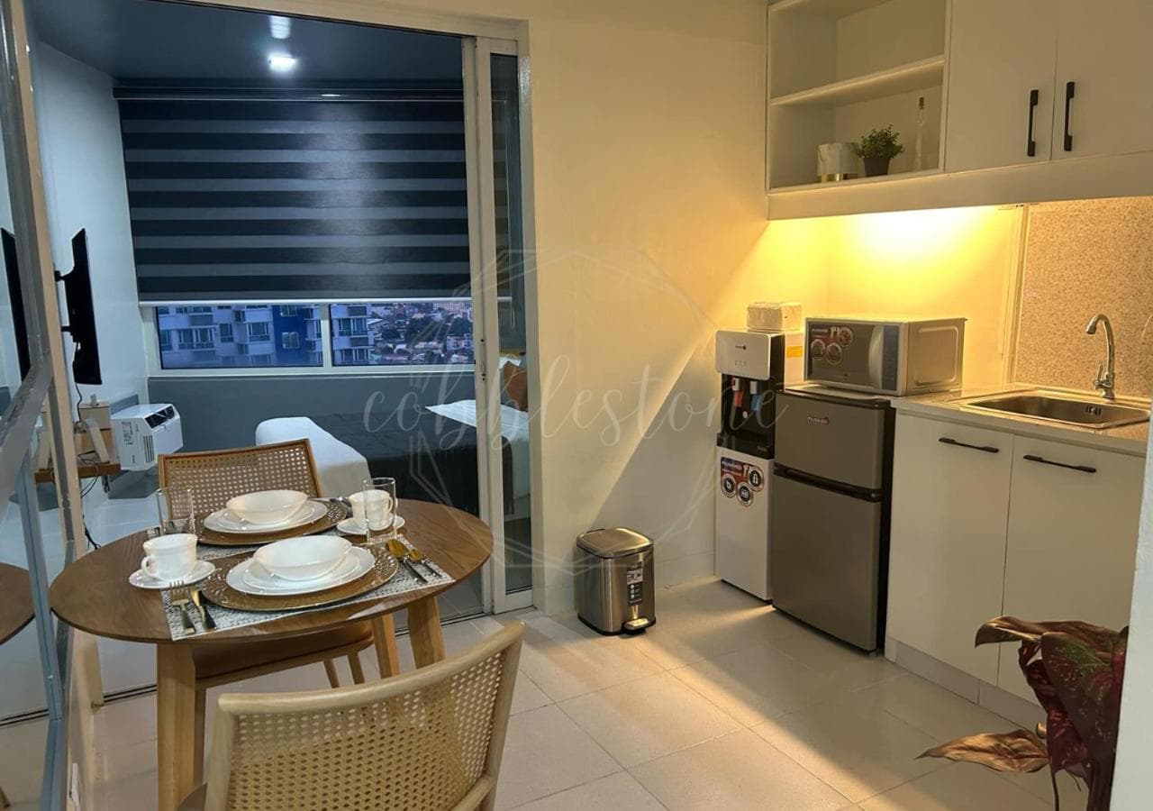 Cobblestone Properties - SM Mezza 1 Residences, Manila, photo 4