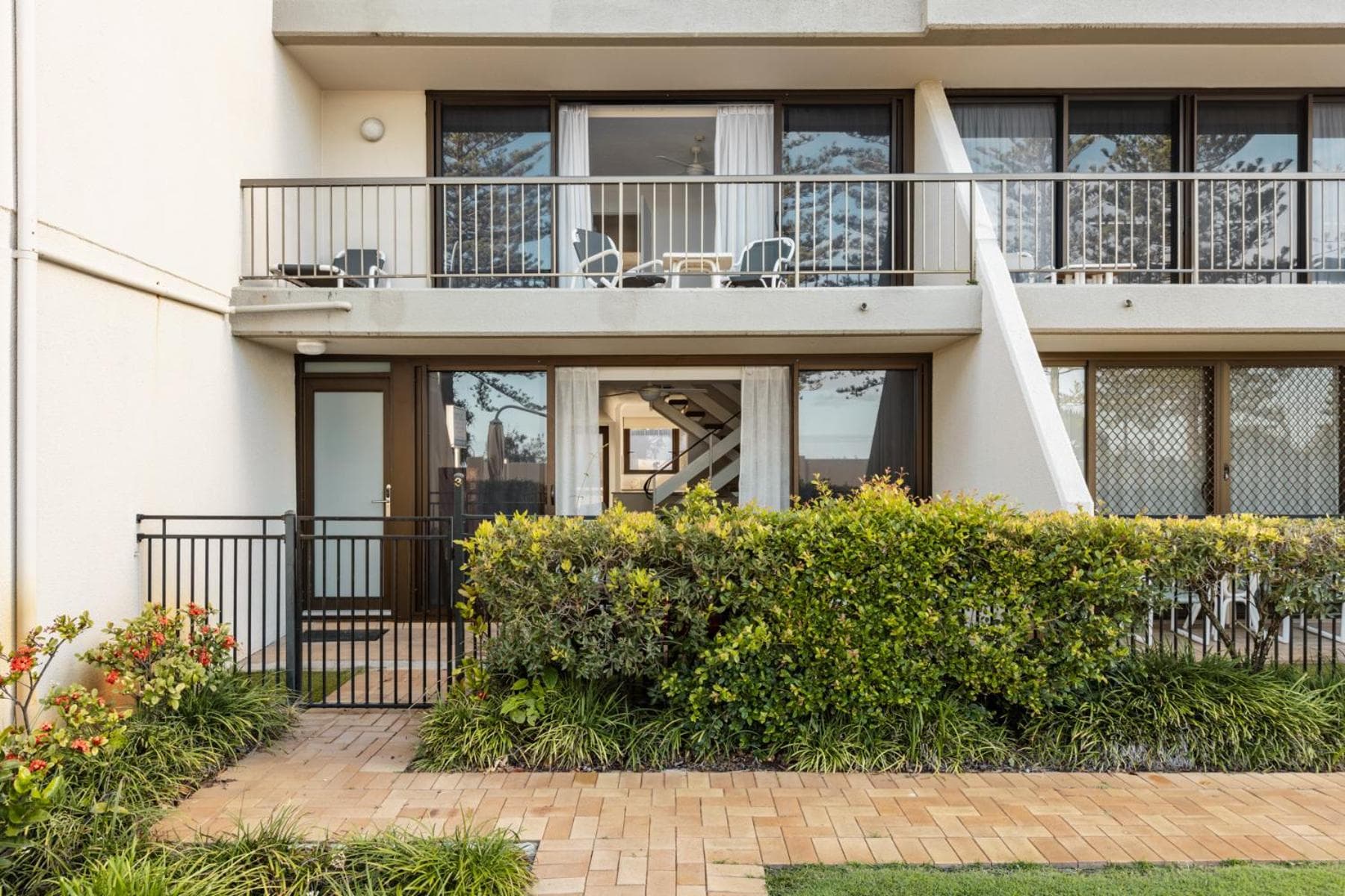 Columbia Beachfront Apartments on Rainbow Bay, Gold Coast, photo 2