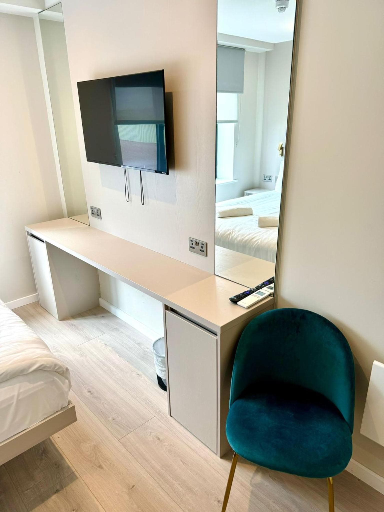 Hotel room at Victoria Studios