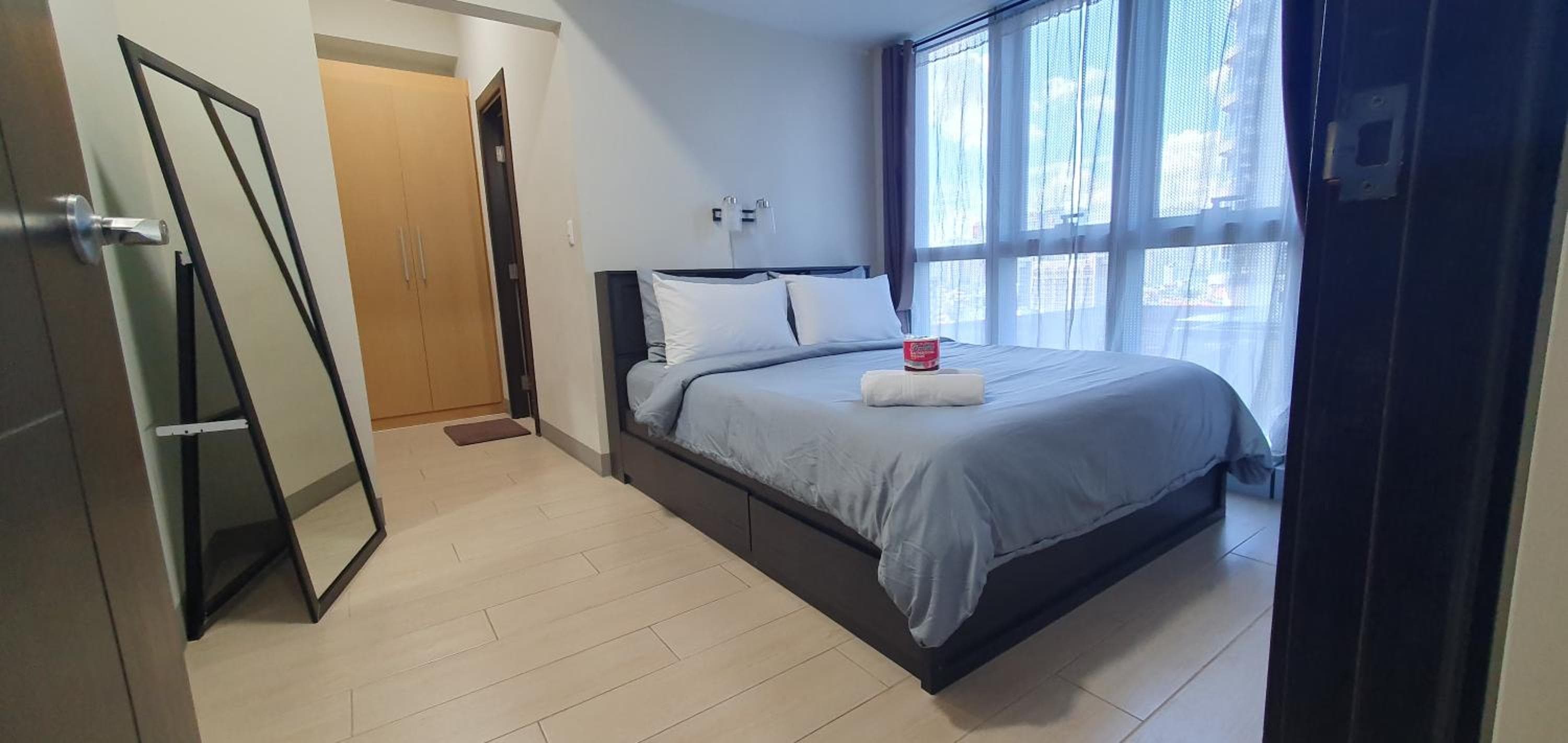 2BR at the FORT BGC near Malls, Restaurants & Shops, Manila, photo 6