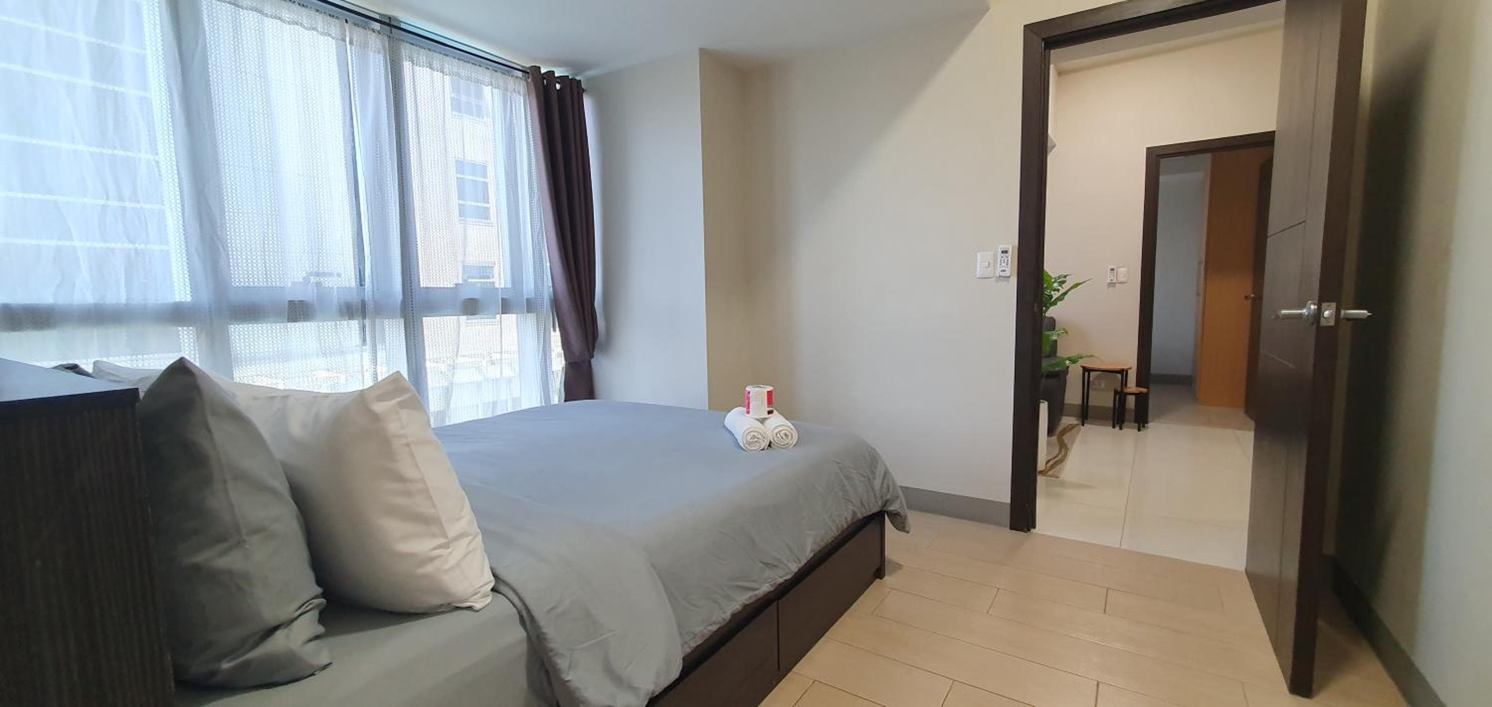 2BR at the FORT BGC near Malls, Restaurants & Shops, Manila, photo 4