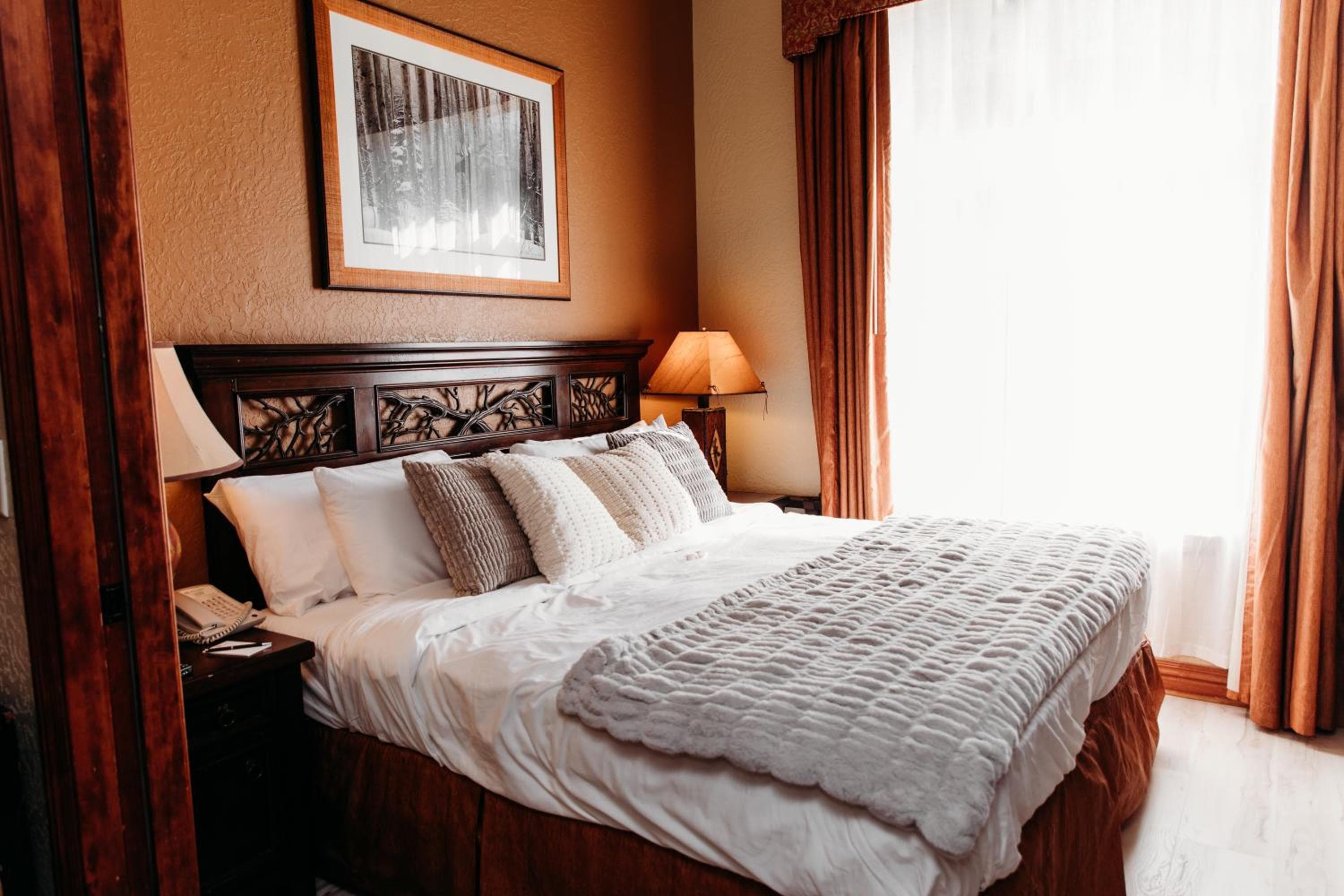 Ski-in-out, Canyons, Westgate, King, Hot Tub, Pools, Pancake Mix and Syrup, Breakfast Beverage Bar, Park City, photo 4