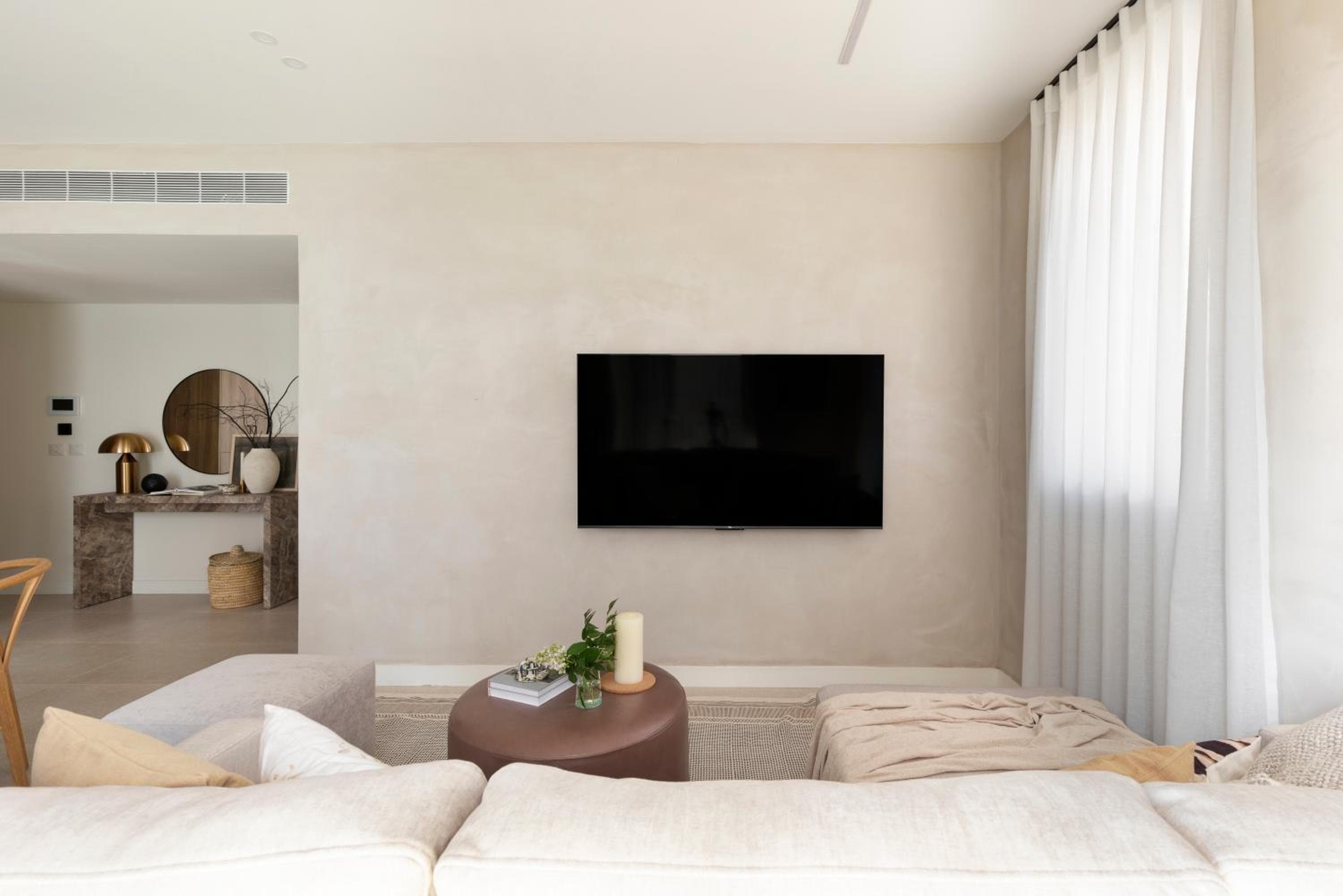 The J Luxury Apartments Near Mahane Yehuda - Perfect for Shabbat Stays, Jerusalem, photo 2