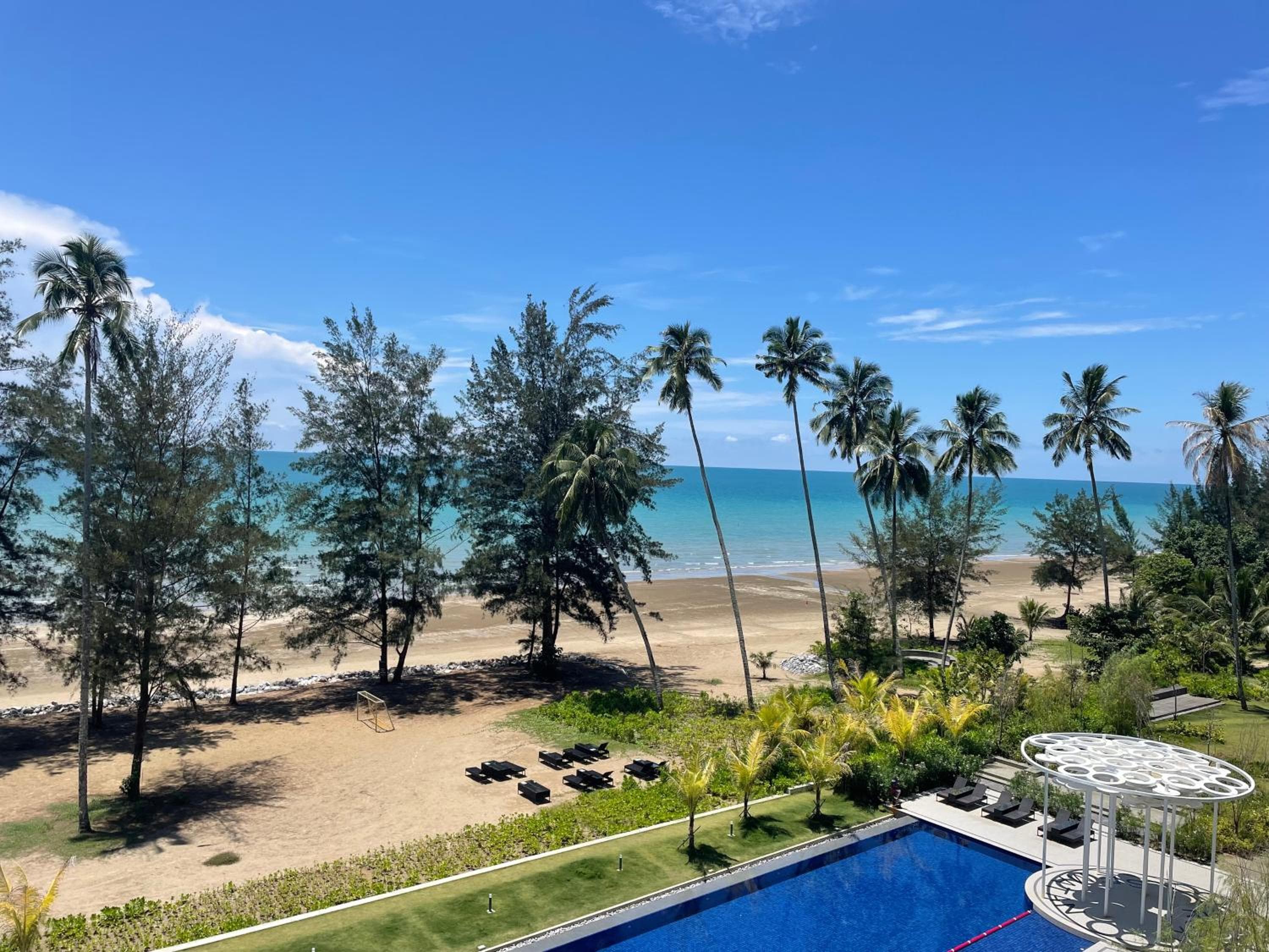 Getawayhub Roxy Sematan Beach Apartment, Sematan, photo 3