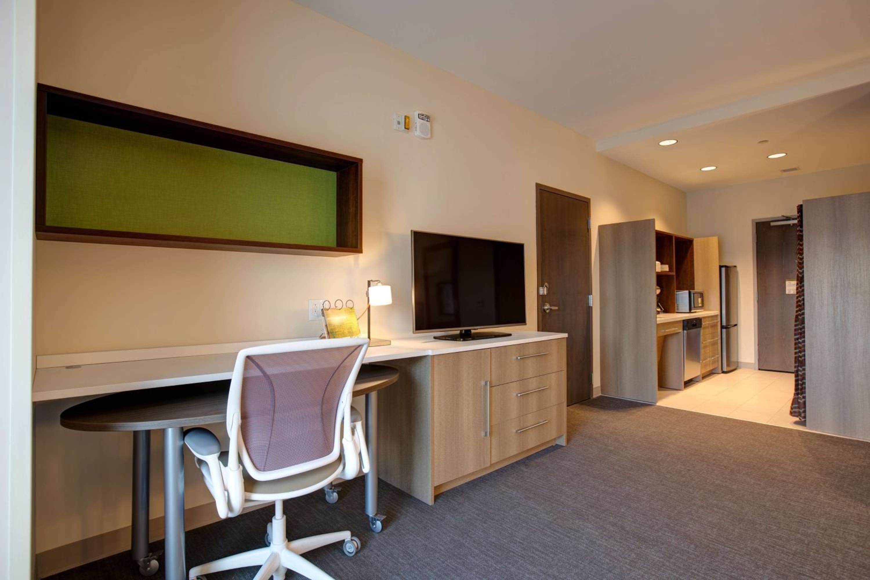 Home2 Suites By Hilton Charlotte Uptown, Charlotte, photo 2