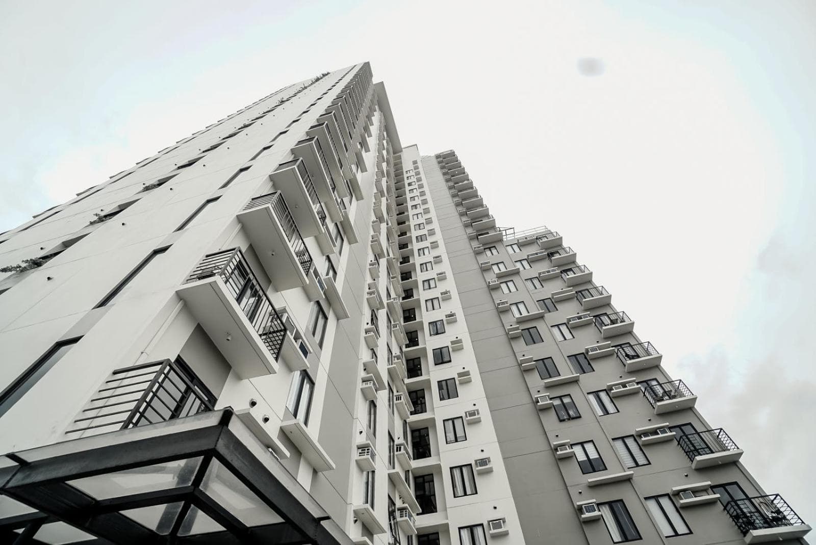 THE MEDIAN condo near IT PARK, Cebu City