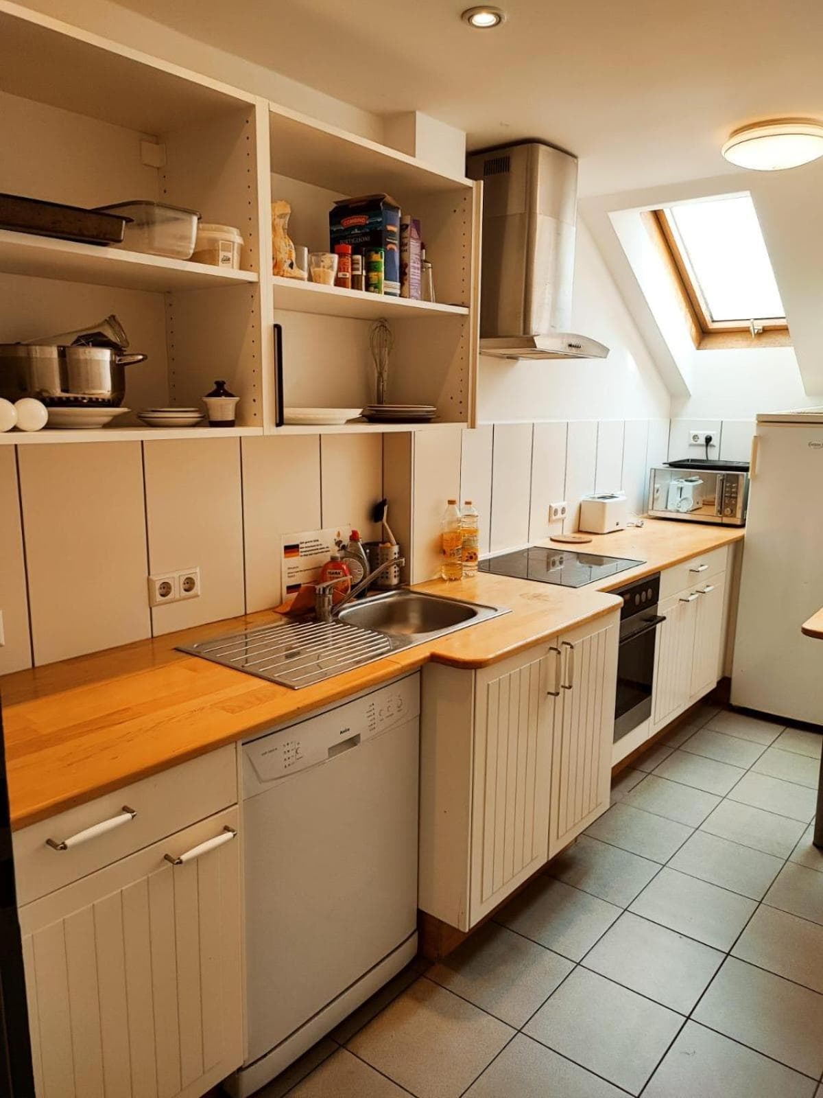 Kitchen at Warum ins Hotel