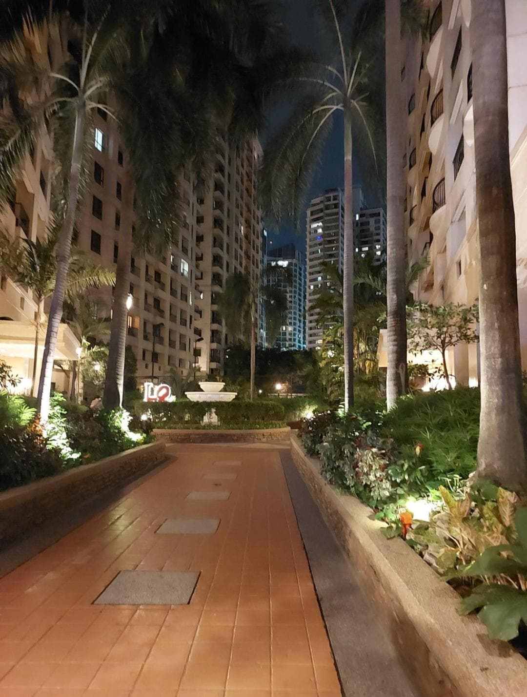 1BR Condotel - Forbes Town Road near St Lukes BGC Taguig, Manila