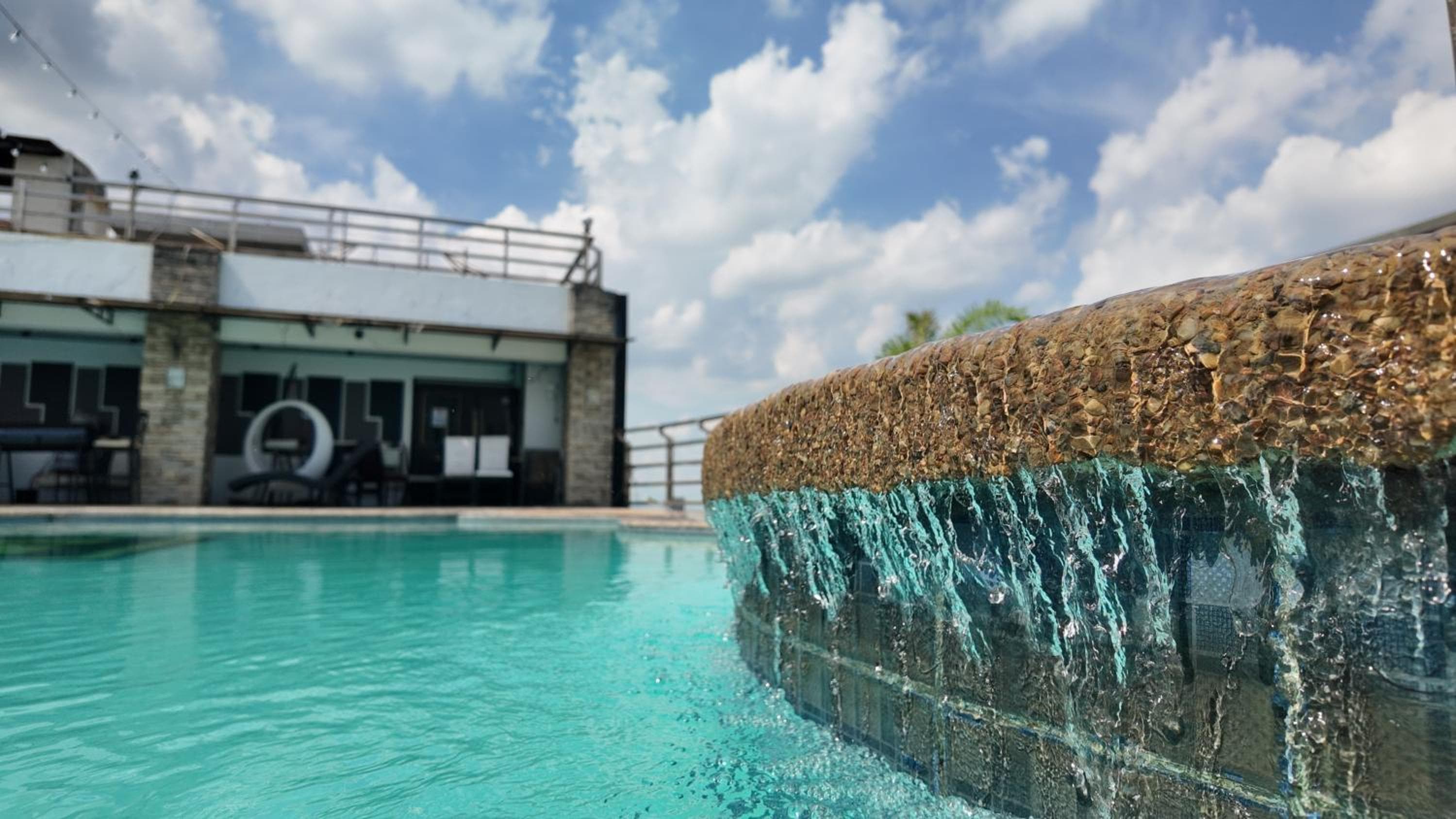 Kay Hotel and Residences, Angeles