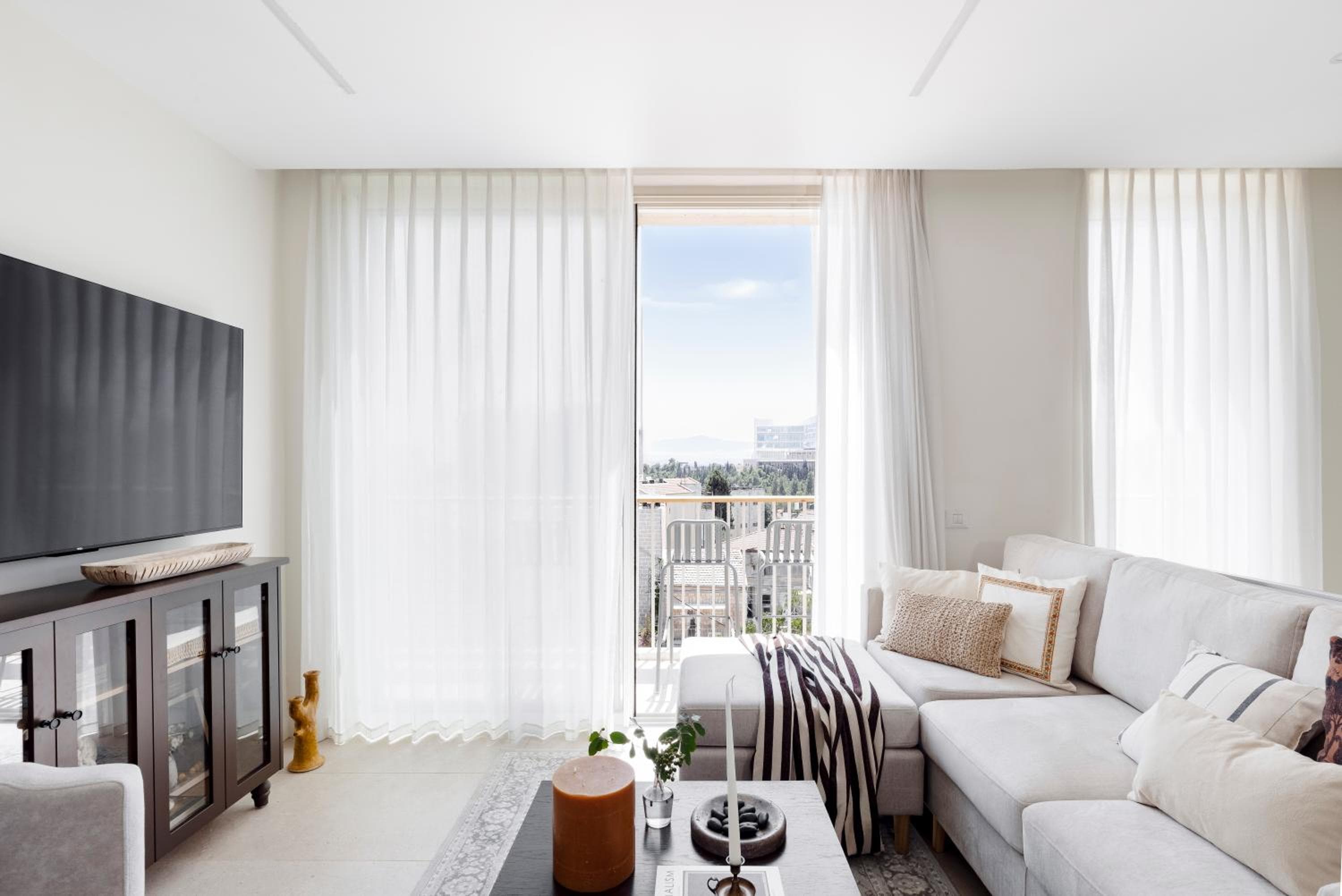 The J Luxury Apartments Near Mahane Yehuda - Perfect for Shabbat Stays, Jerusalem