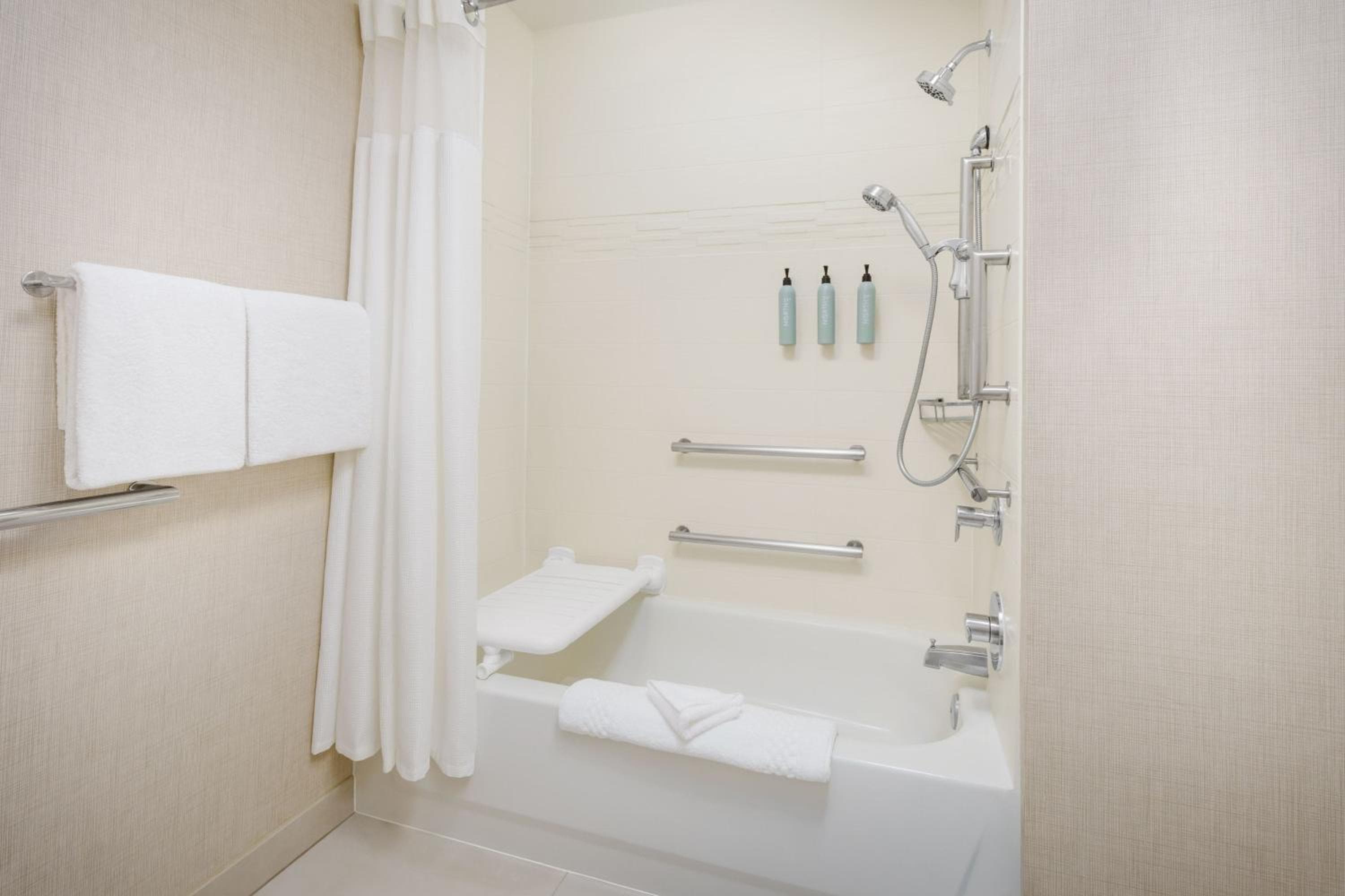 Residence Inn by Marriott Salinas Monterey, Salinas, photo 5