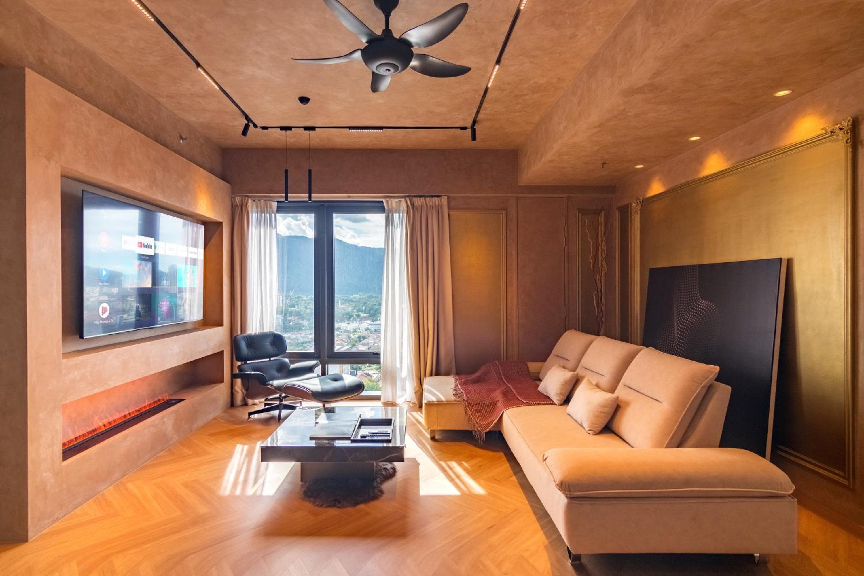 Georgetown Tropicana 218 by Airlevate Suites, George Town