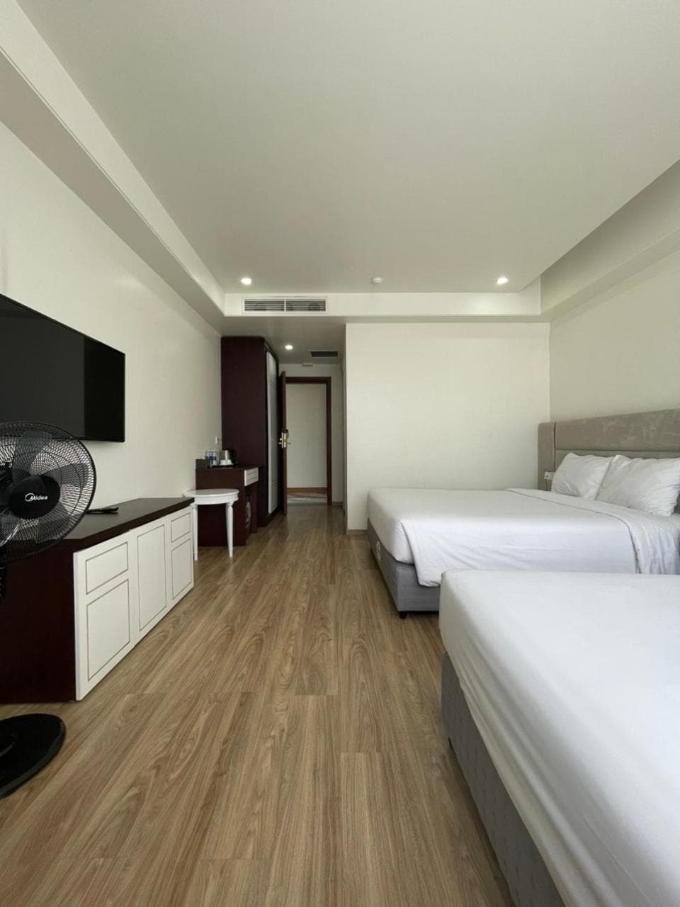 Lotus Hotel & Apartment, Hai Phong, photo 2