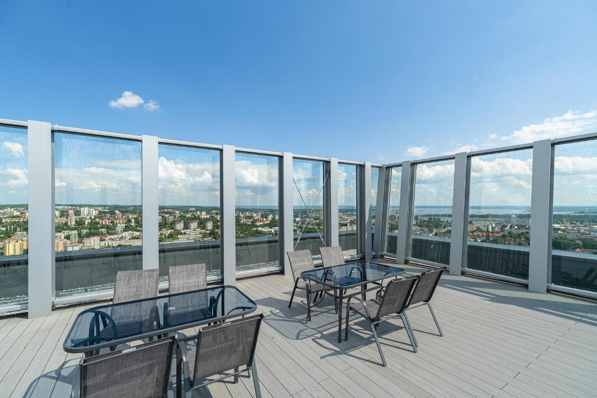 Hanza Tower Suite 21st Floor or Studio 5th Floor, Szczecin, photo 4