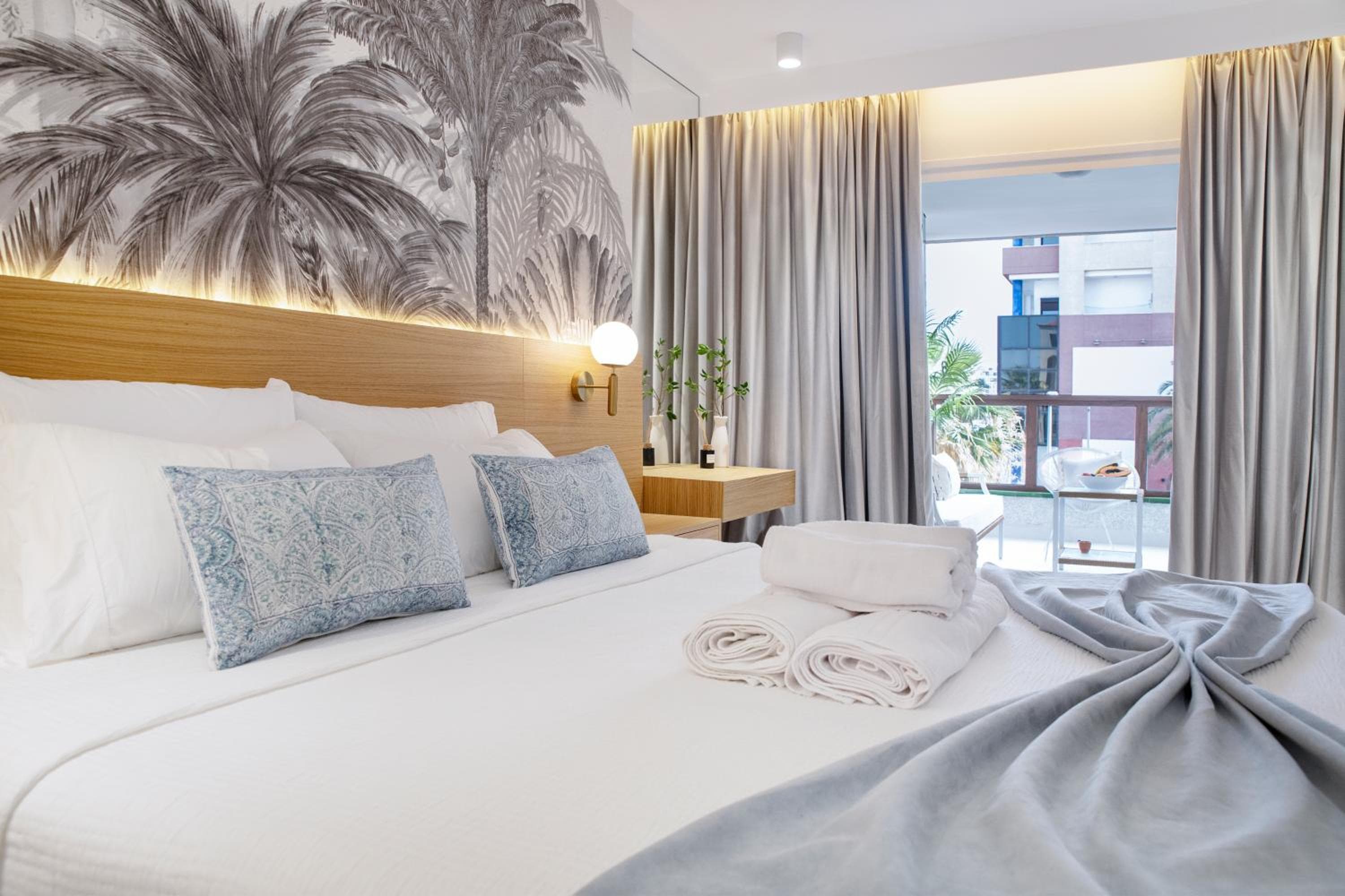 Hotel room at TMS Andorra Luxury ApartHotel, Las Americas, Pool&Beach