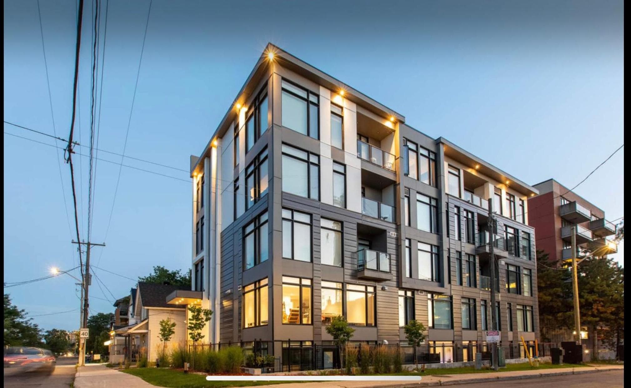 Westview Luxury Suites, Ottawa