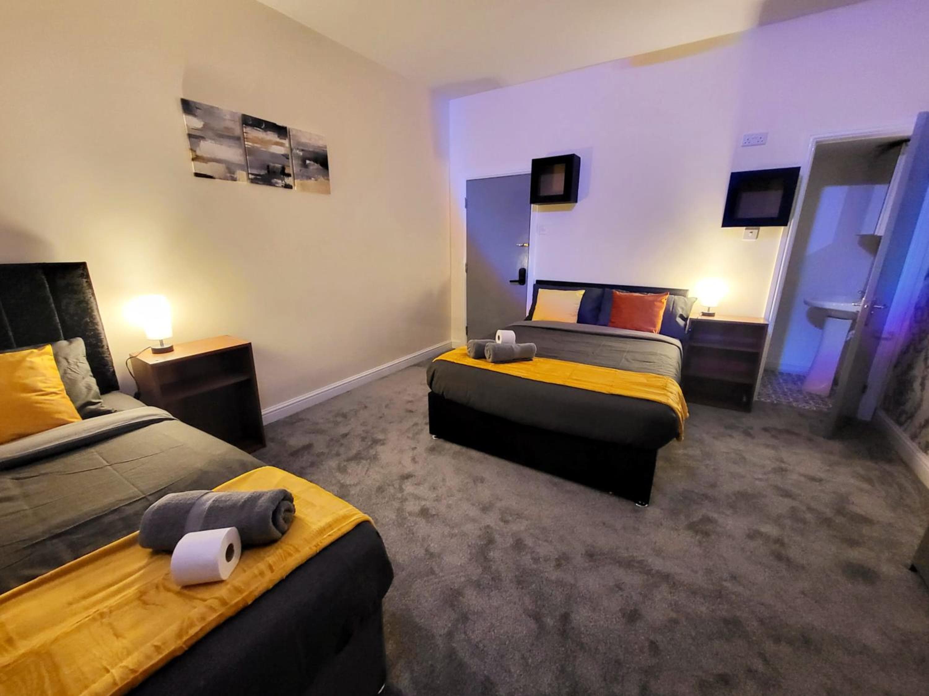 Stay Sleep Rest - Oldham, Oldham, photo 4