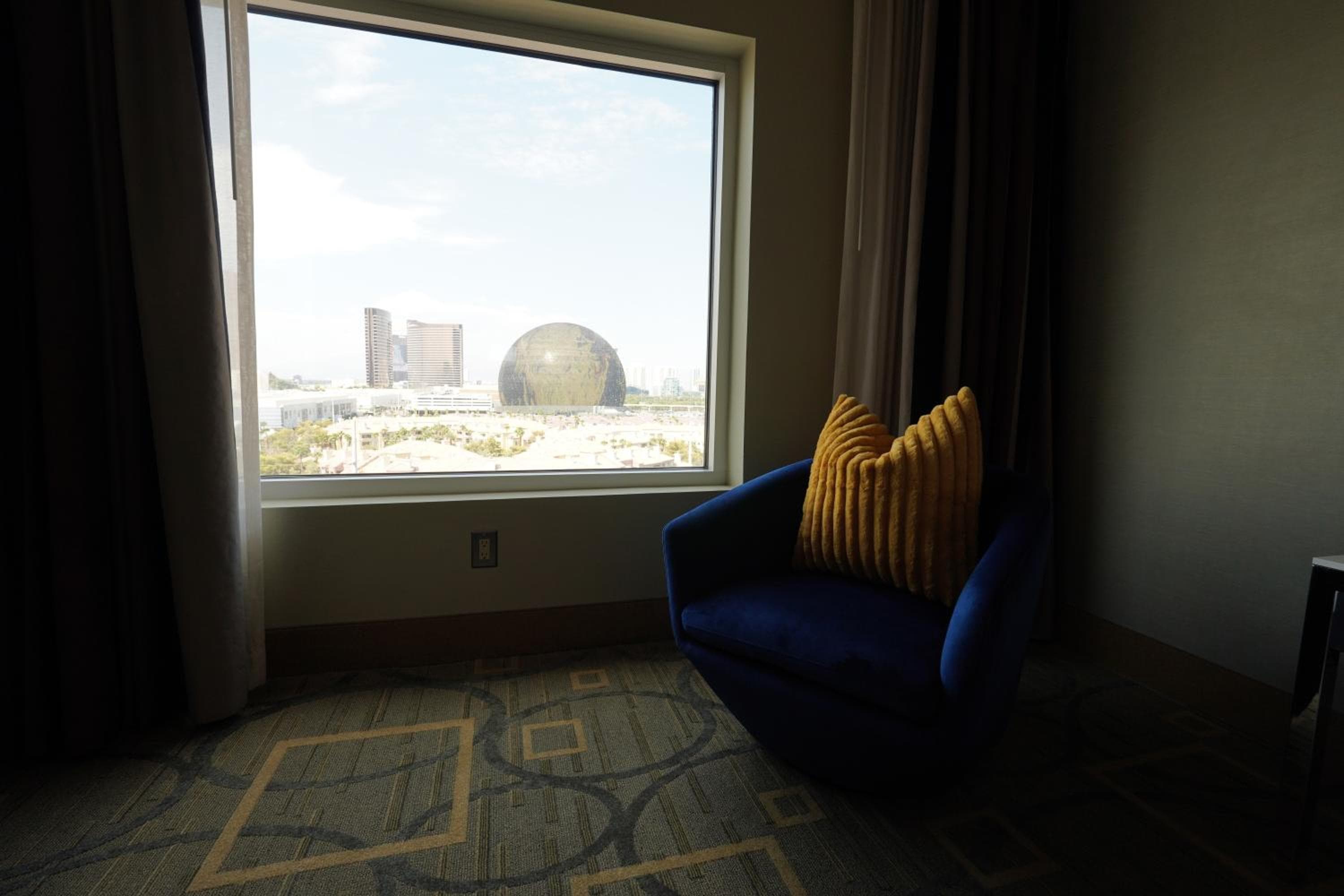 SPHERE IN 4K - Vintage Vegas Condo with Sphere and Strip Views!, Las Vegas, photo 5