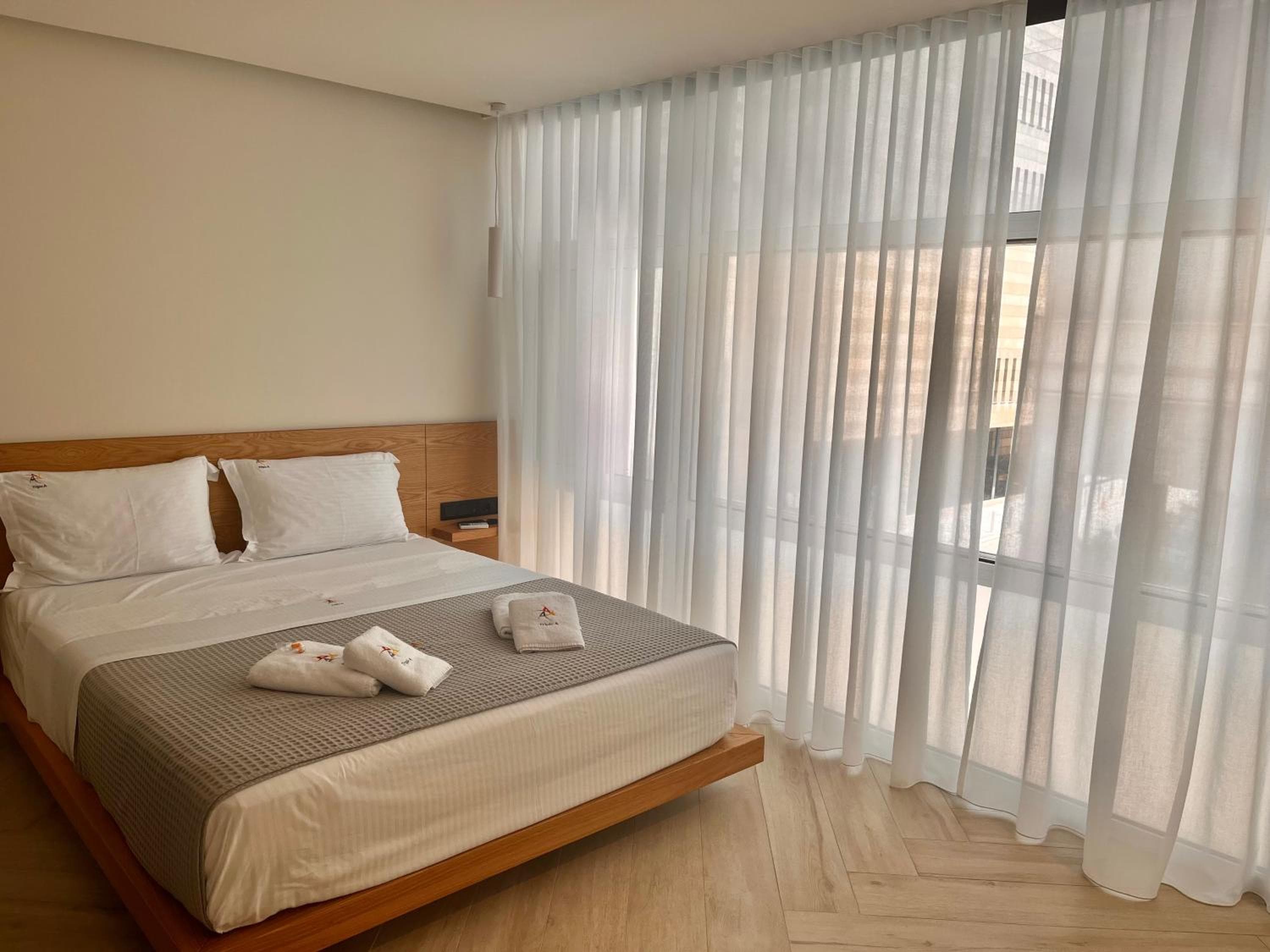 Triple A - Family hospitality Near Ermou - FREE Parking!, Athens, photo 6