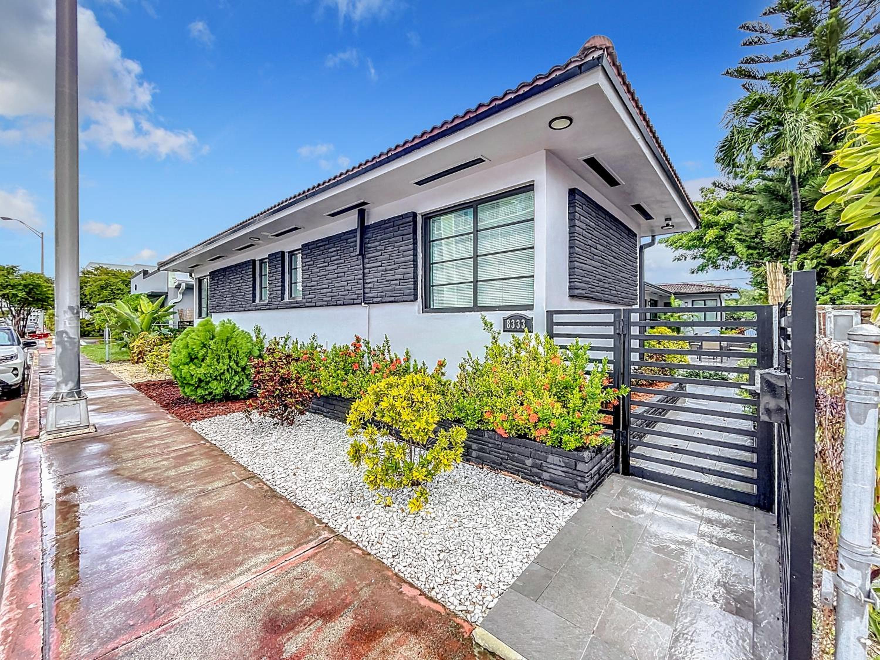 Los Patios Home Suites, Miami Beach