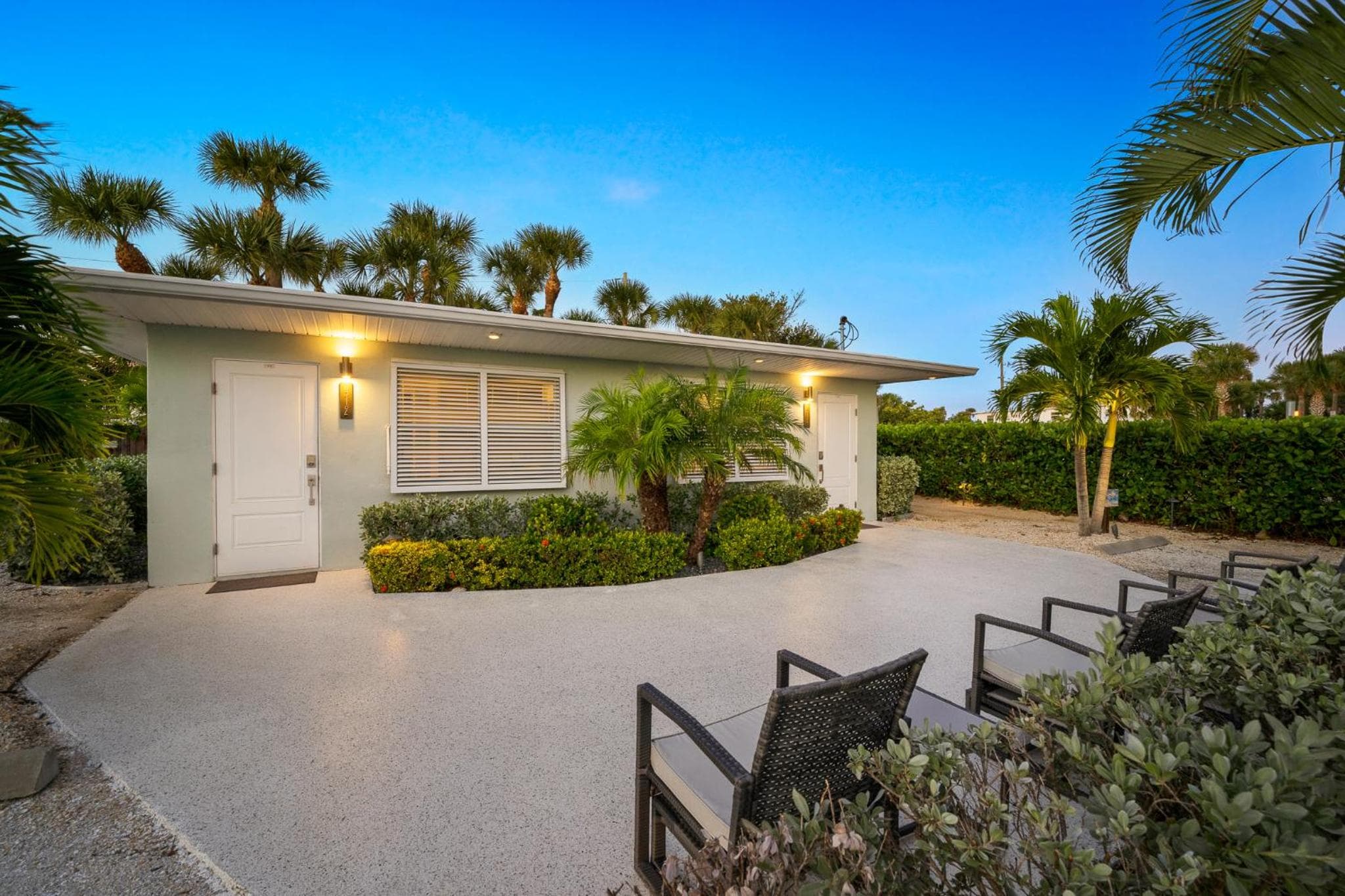 Boutique Vacation Rental Complex at Beach, Cocoa Beach, photo 4