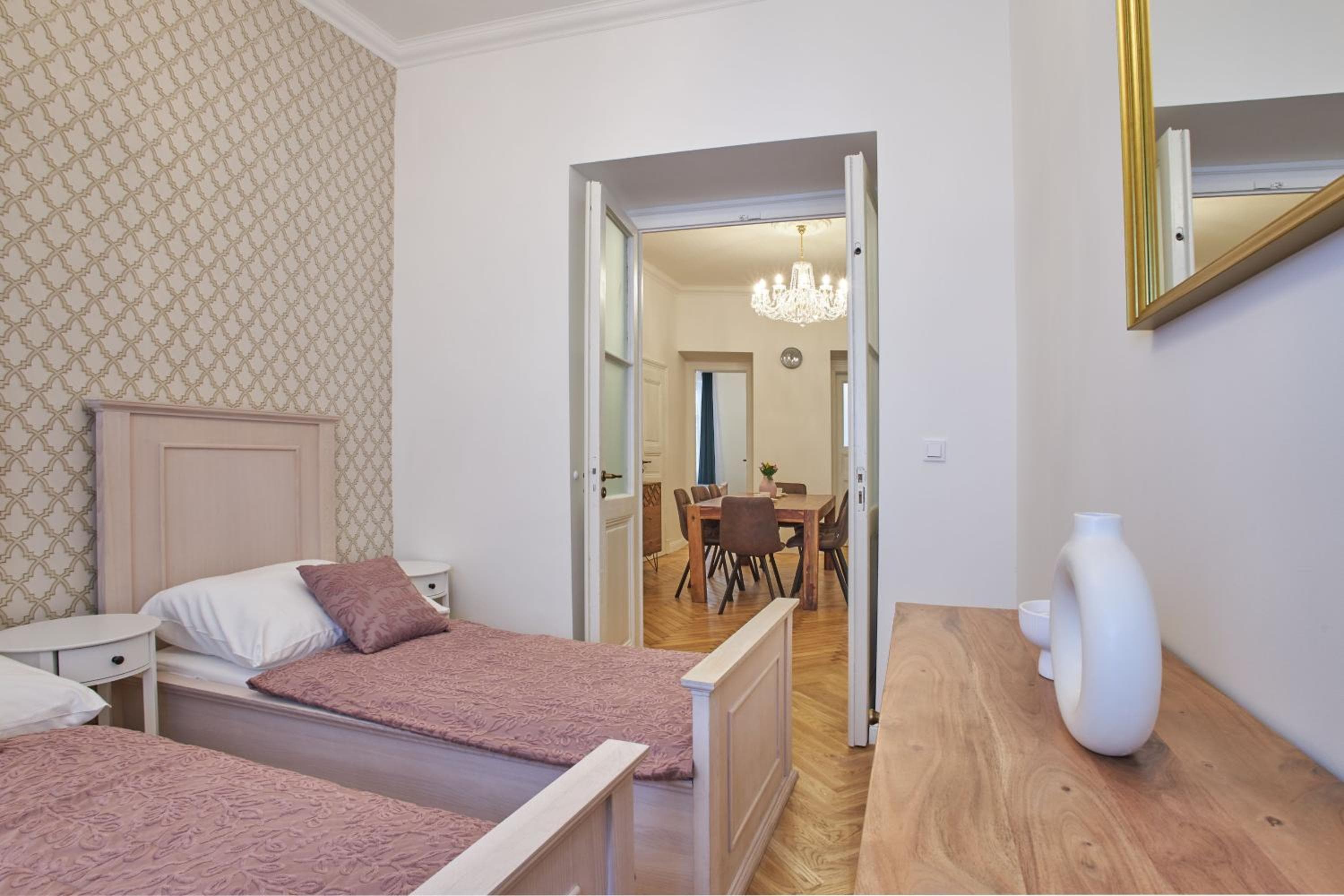 National Theatre Elegance Residence, Prague, photo 3