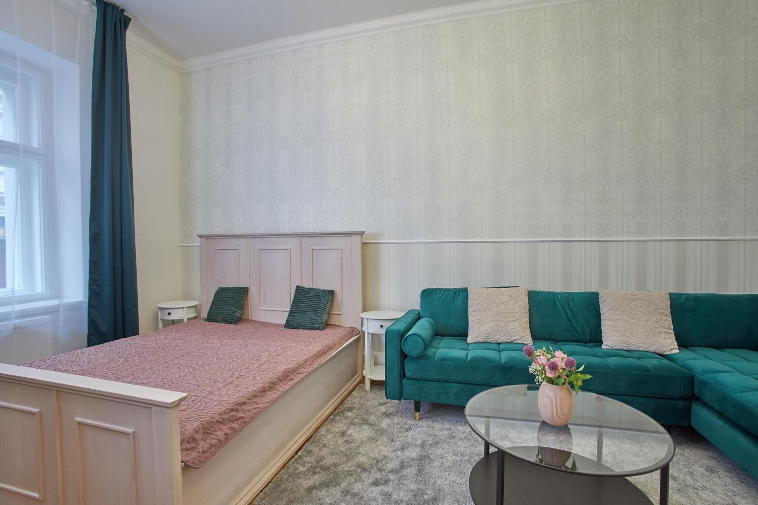 National Theatre Elegance Residence, Prague, photo 2