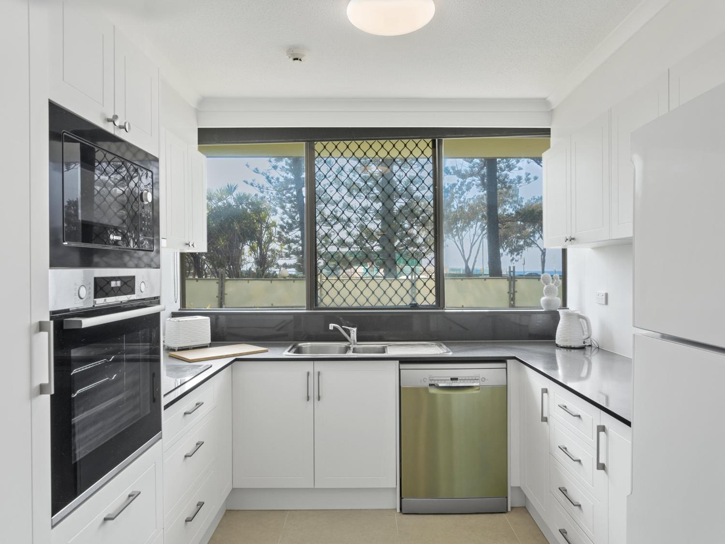 Seacrest Beachfront Apartments Gold Coast, Gold Coast, photo 6