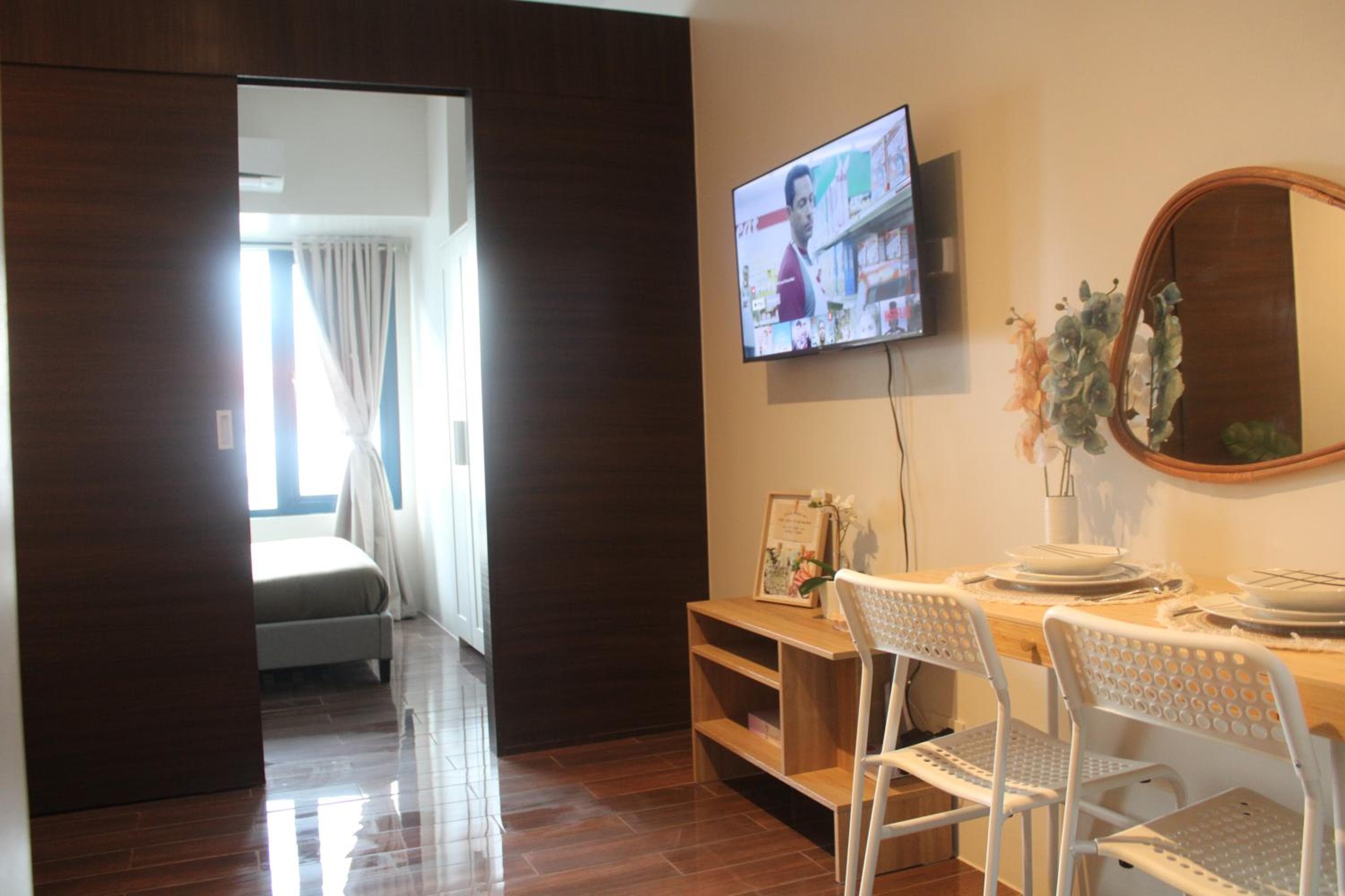 Air Residence 1BR Condo with City View, photo 5