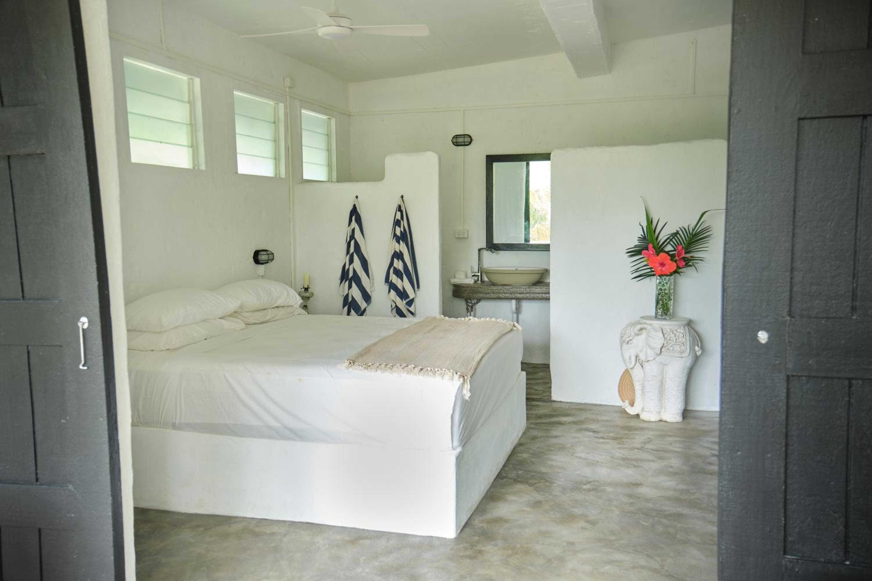 Banana Bay Beach Club, Port Vila, photo 3