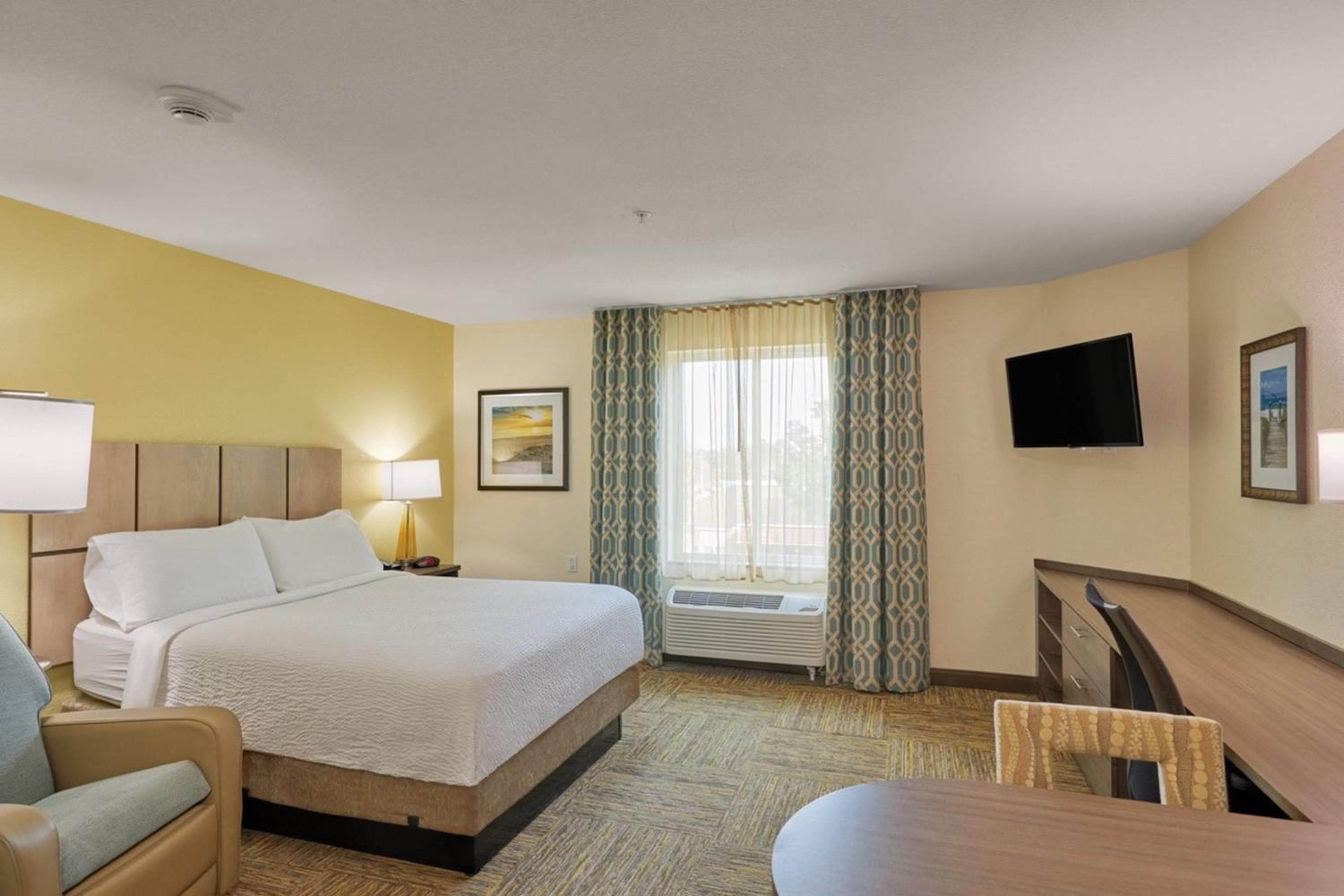 Candlewood Suites - Panama City Beach Pier Park by IHG, Panama City Beach, photo 2